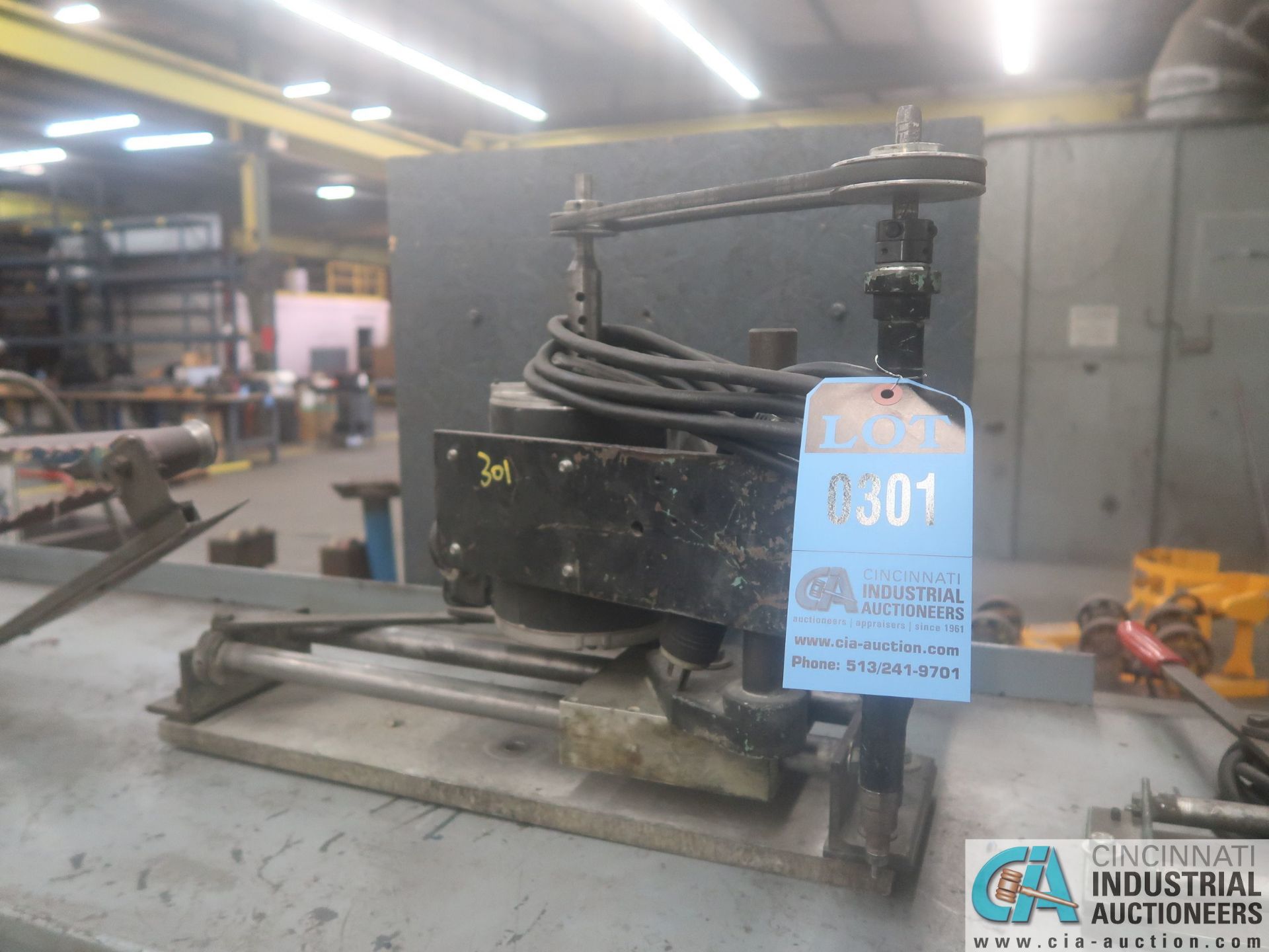 LATHE TYPE UNDERCUTTER