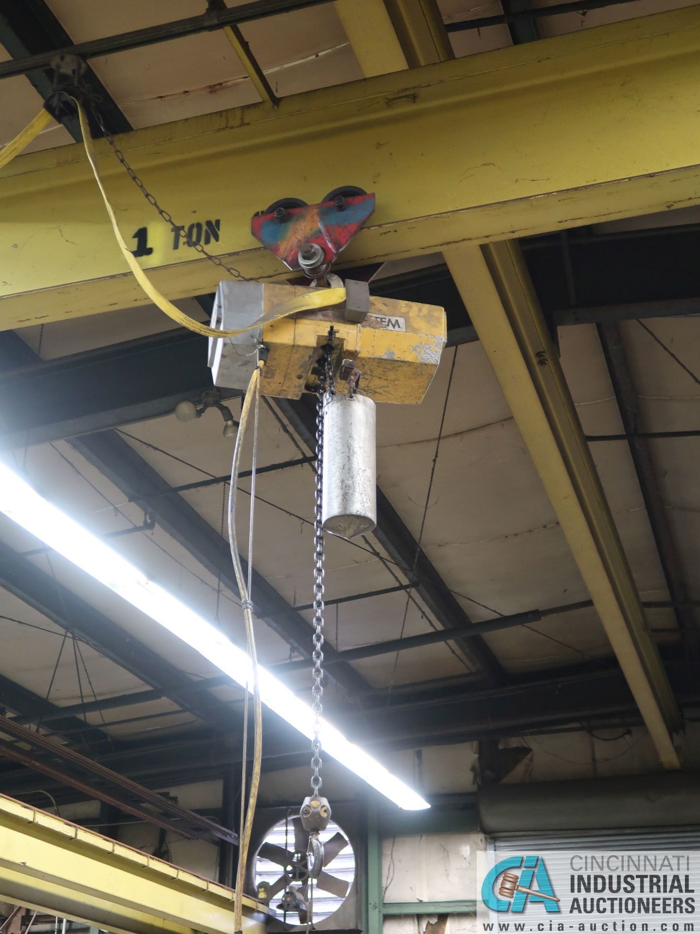 1 TON X 28' (APPROX.) SINGLE GIRDER TOP RUNNING OVERHEAD BRIDGE CRANE, 1 TON CM LOADSTAR CHAIN - Image 5 of 6