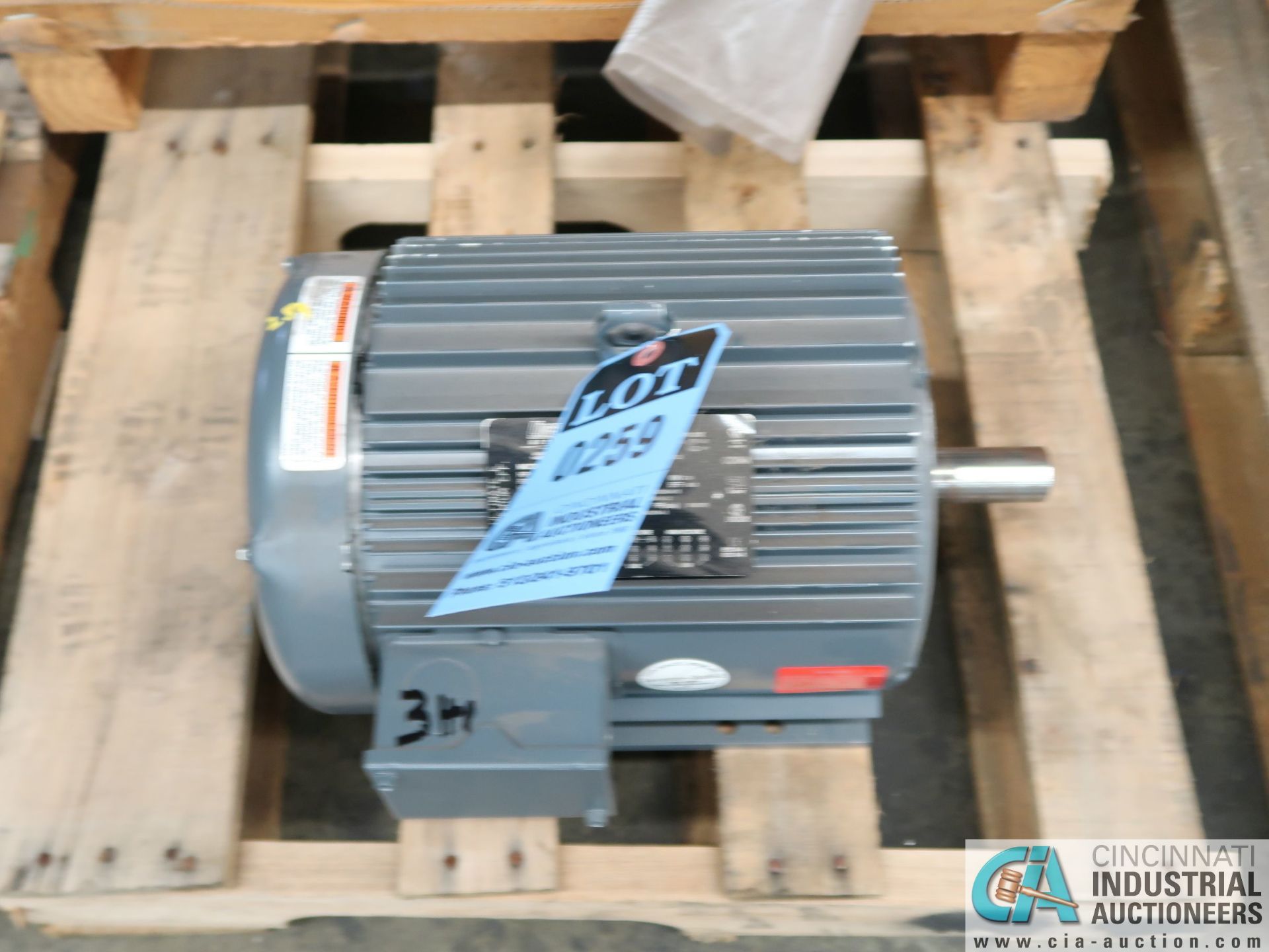 3 HP GE AND LINCOLN ELECTRIC MOTORS (NEW) - Image 2 of 5