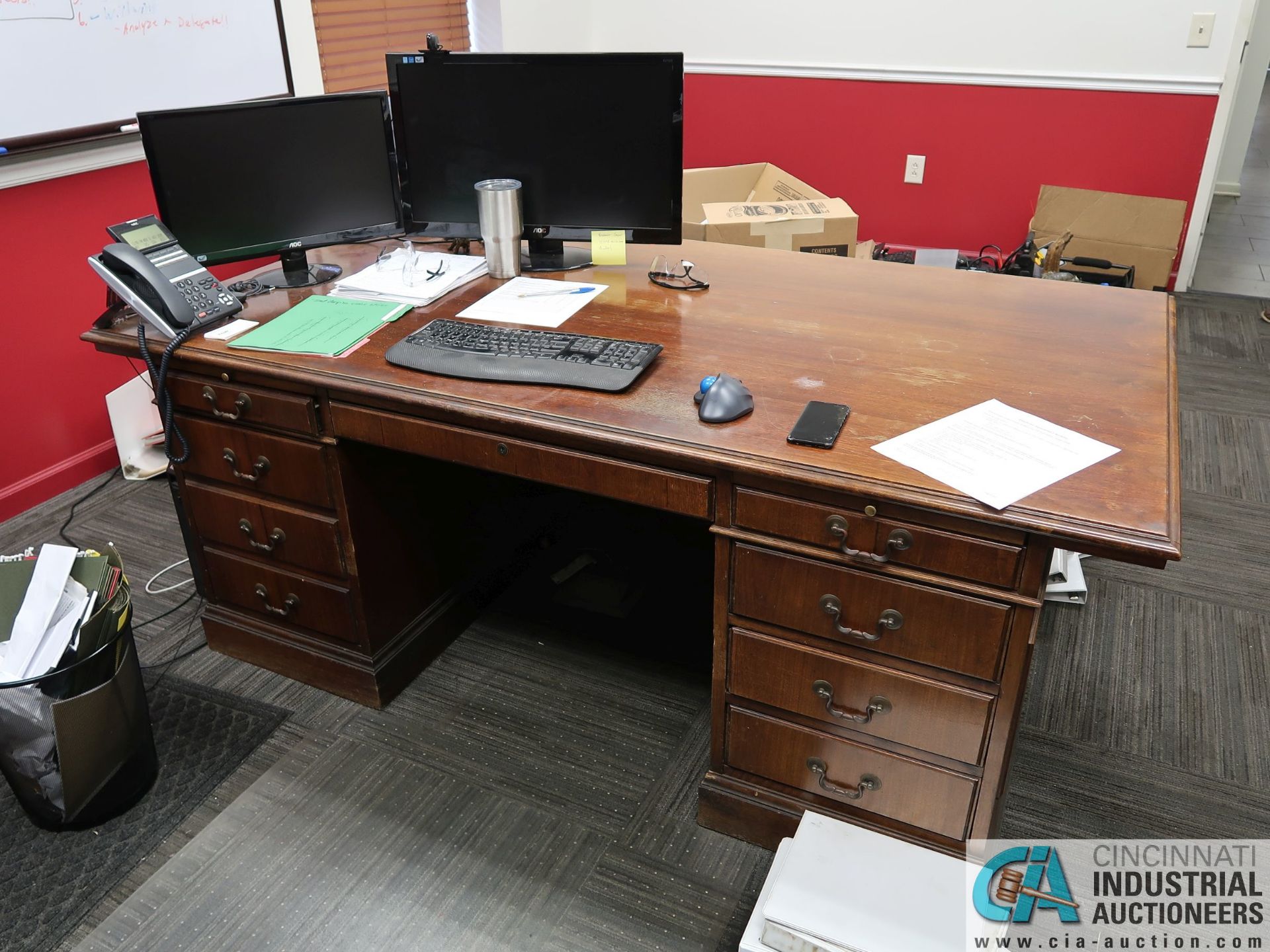 REMAINING CONTENTS OF OFFICE INCLUDING DESK, BOOKSHELF AND CREDENZA - Image 4 of 5