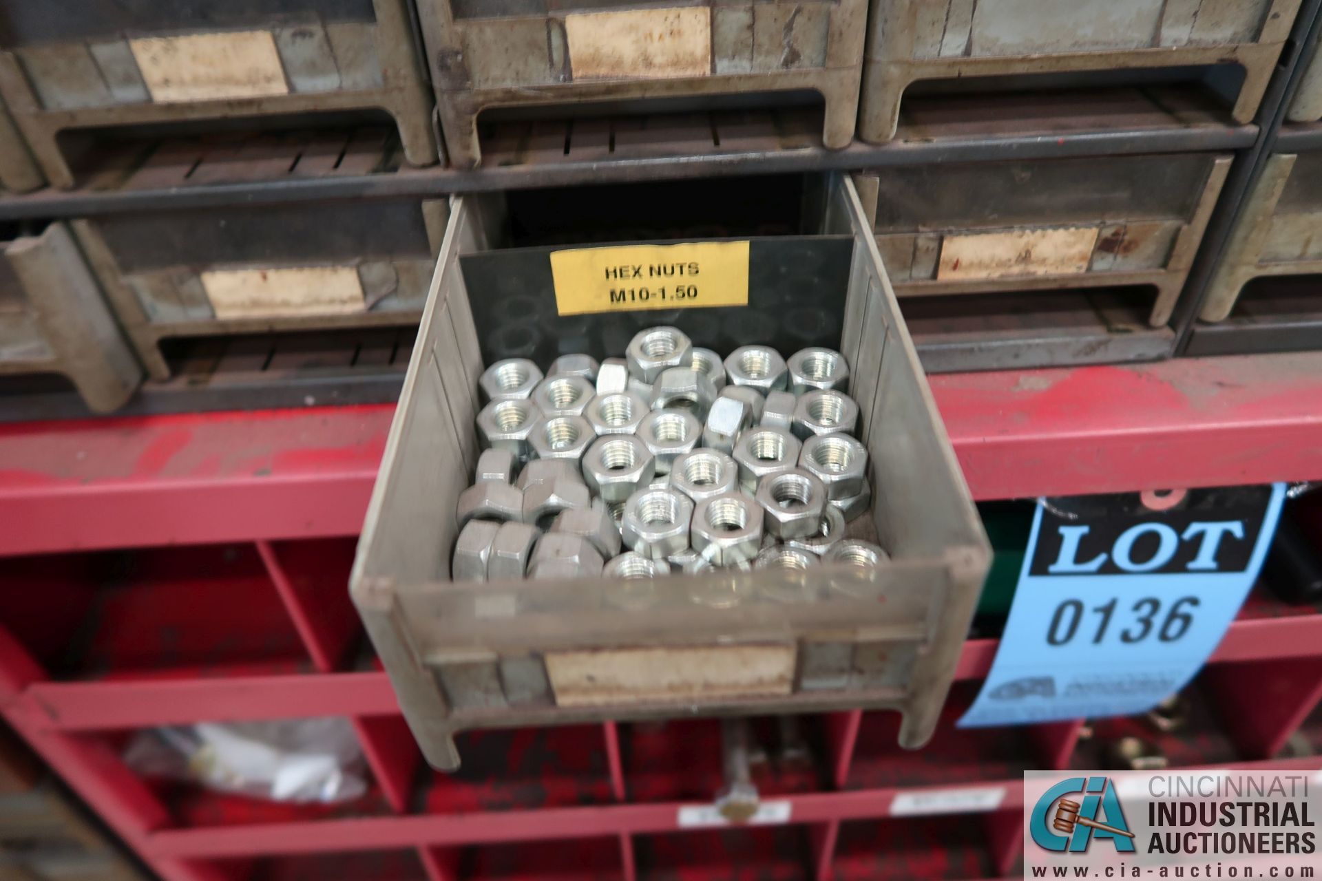 9-COMPARTMENT PIGEON HOLE HARDWARE CABINET WITH MISCELLANEOUS HARDWARE AND 32-DRAWER HARDWARE - Image 5 of 9