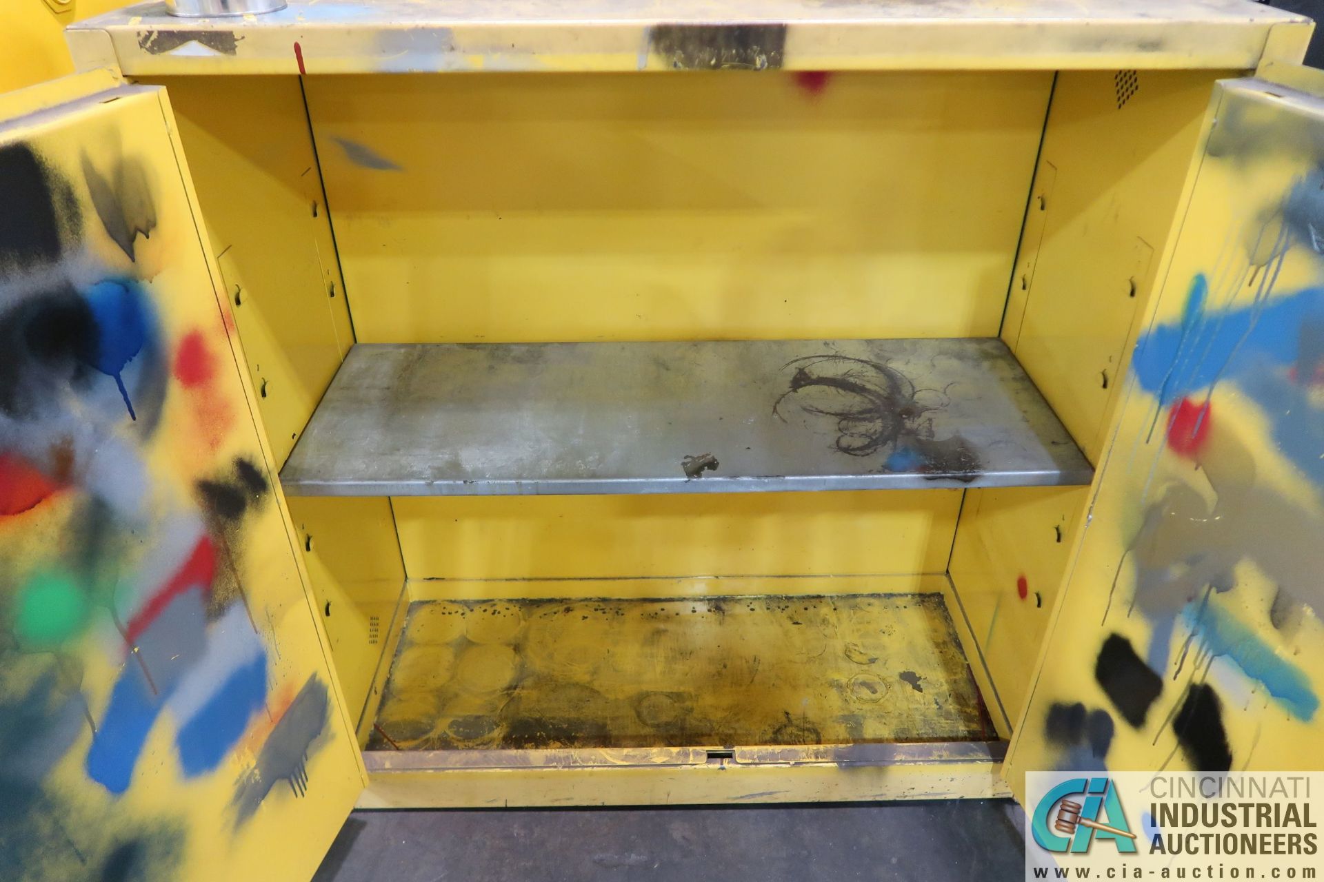 30 GALLON EAGLE FLAMMABLE CABINET - Image 2 of 2