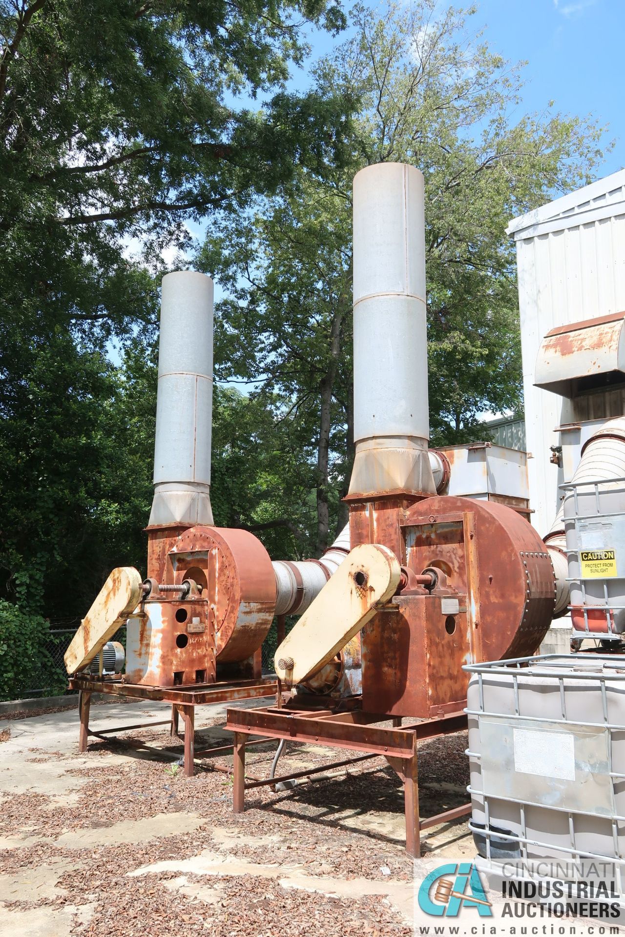 14' X 16' X 10' HIGH (APPROX.) HOFFMAN DRIVE-IN BLAST BOOTH WITH HOFFMAN AUGERS AND BUCKET - Image 13 of 14