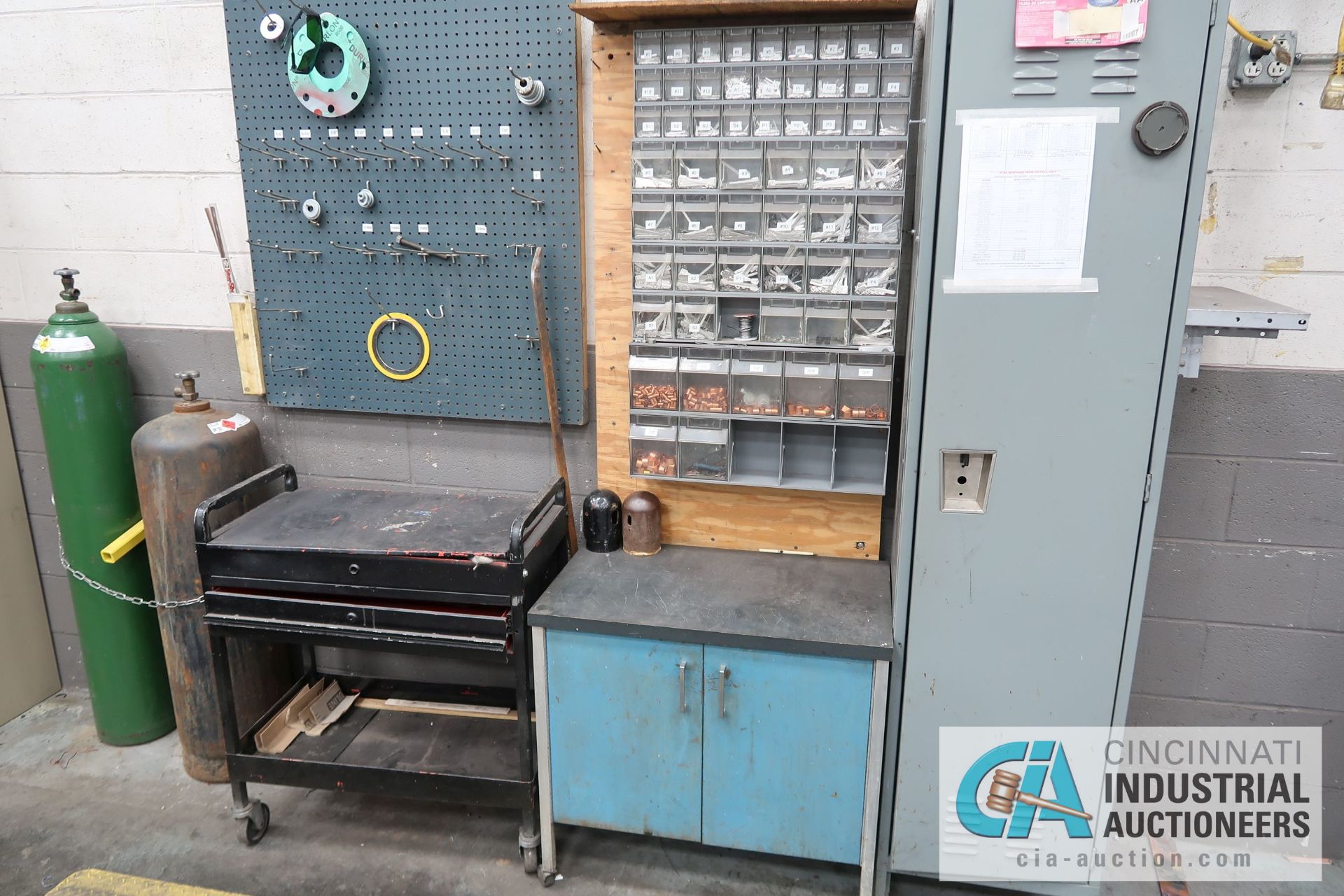 (LOT) (3) CABINETS WITH CONTENTS, CHAIRS, FAN, CART - Image 3 of 4