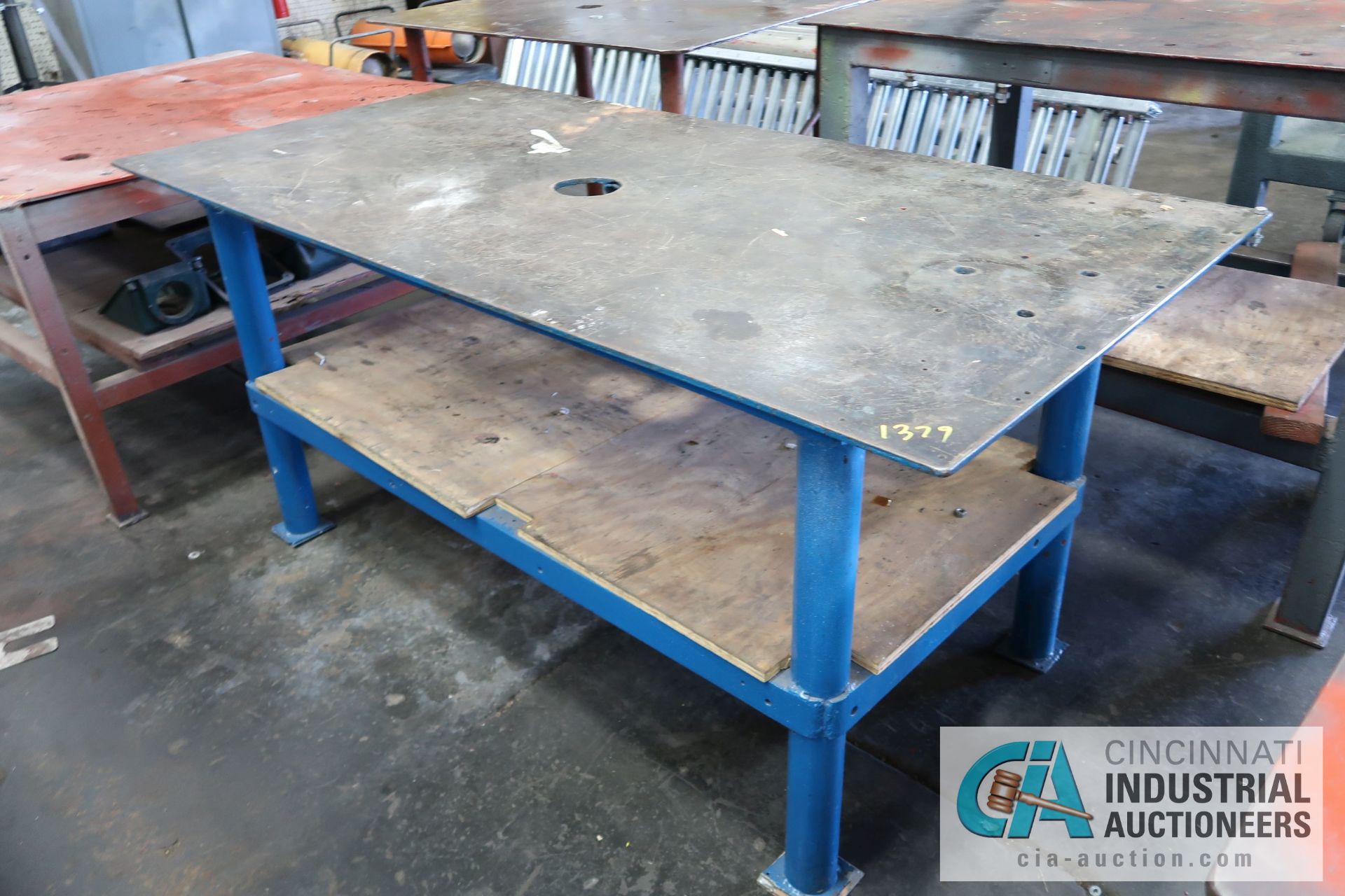 HEAVY DUTY STEEL TABLES - Image 3 of 4