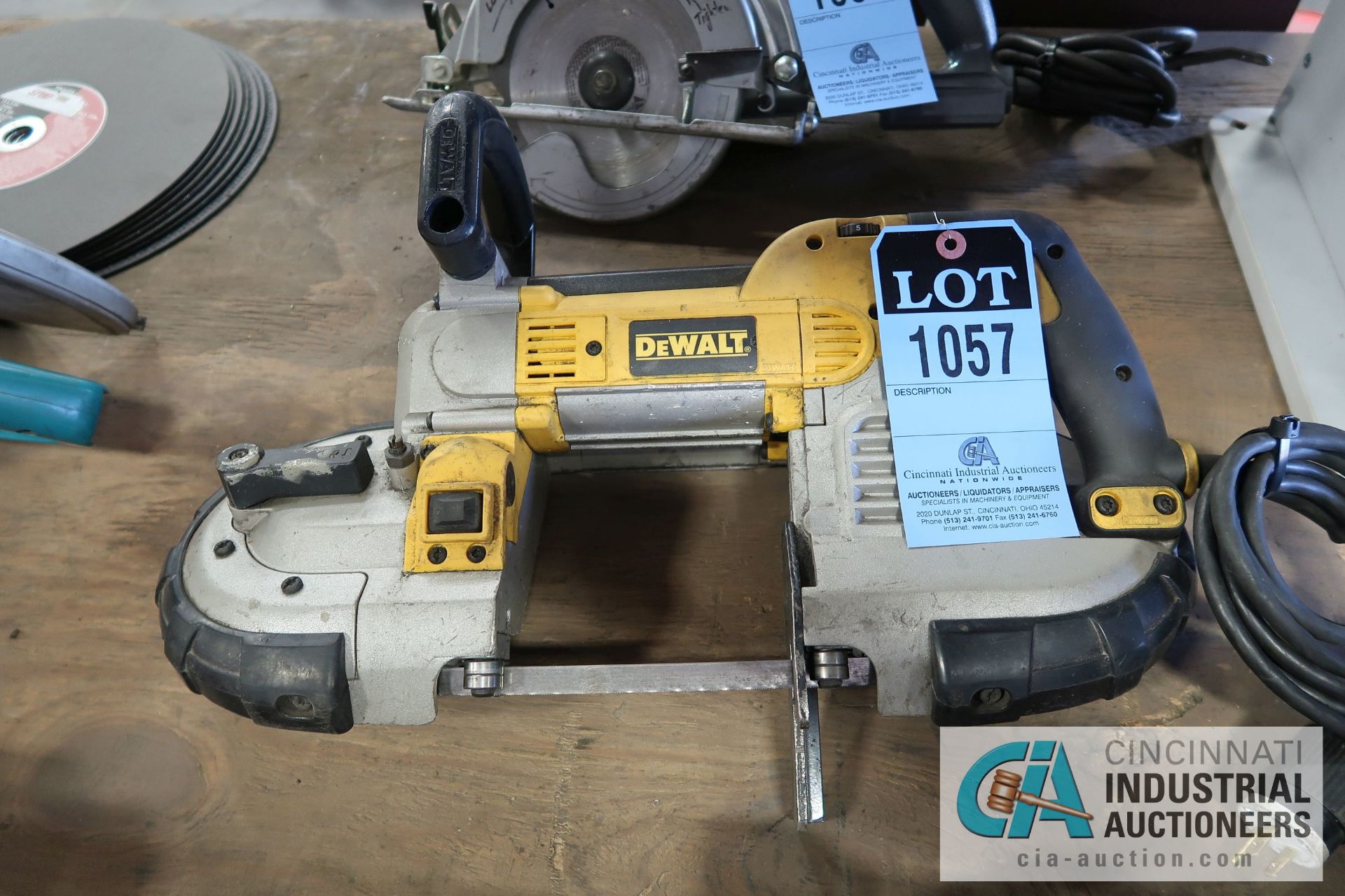 DEWALT PORTABLE BAND SAW