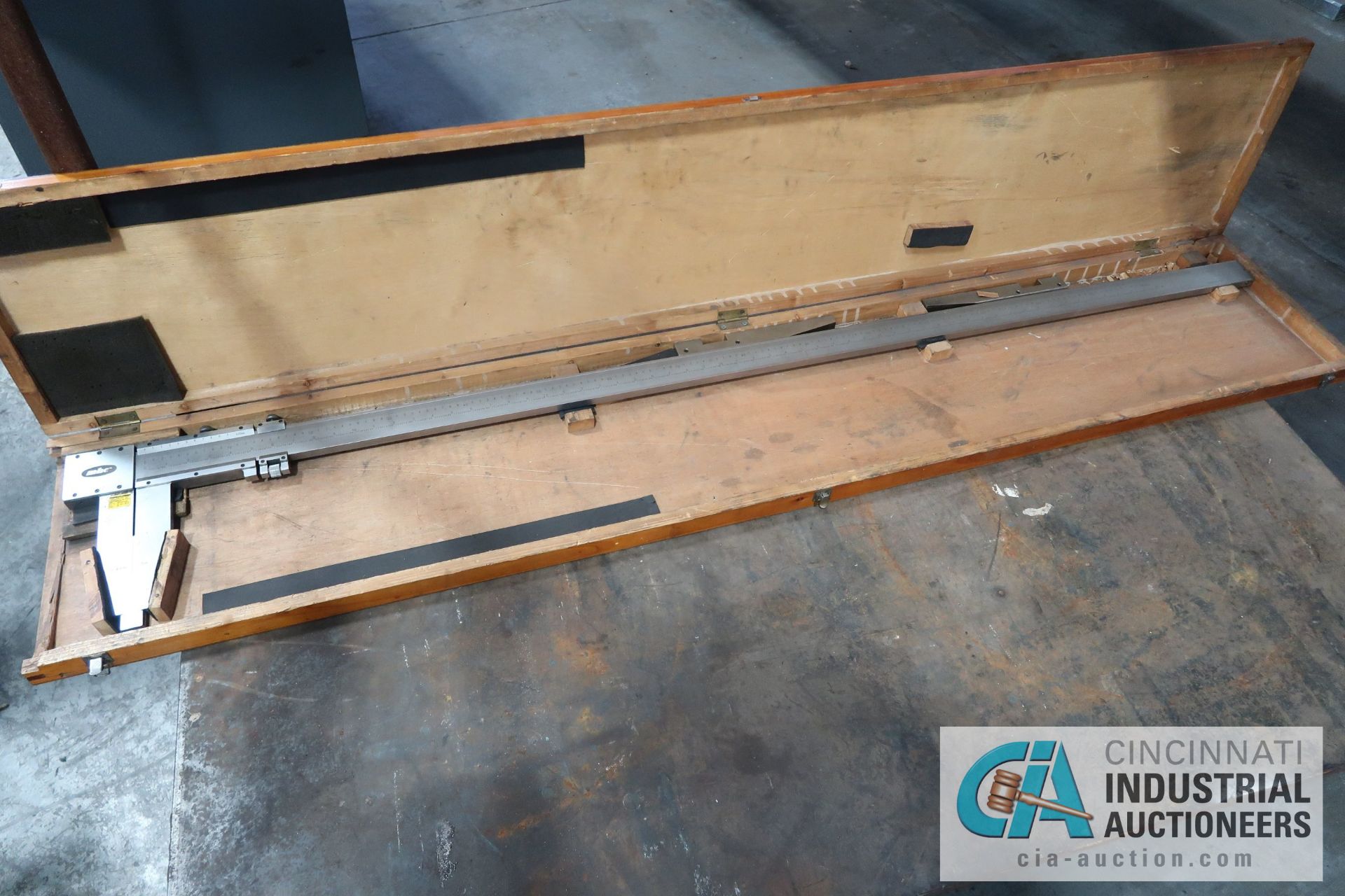 60" MHC VERNIER CALIPER