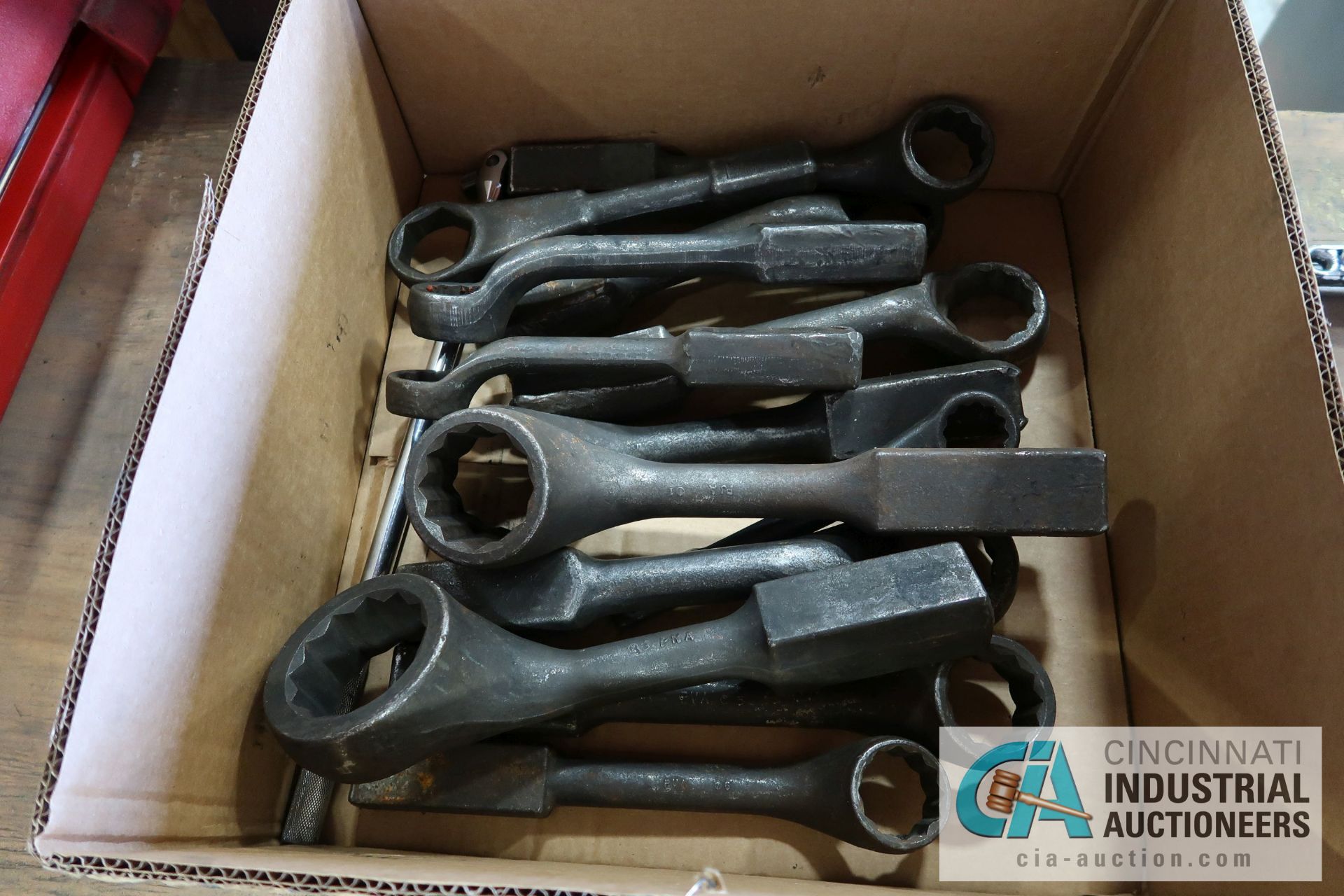 (LOT) OFFSET STRIKING WRENCHES