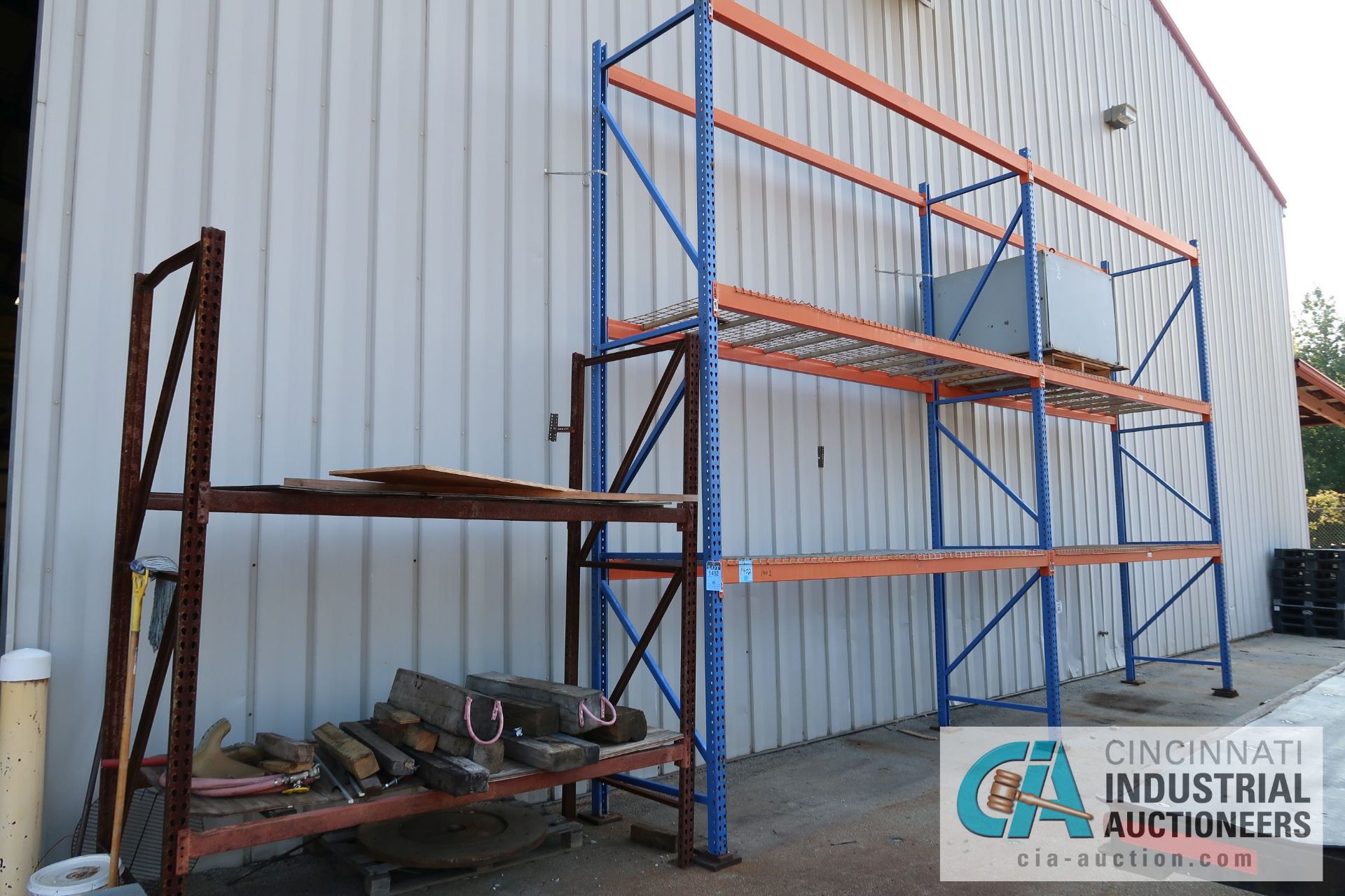 SECTIONS 144" X 42" X 15' HIGH ADJUSTABLE BEAM PALLET RACK
