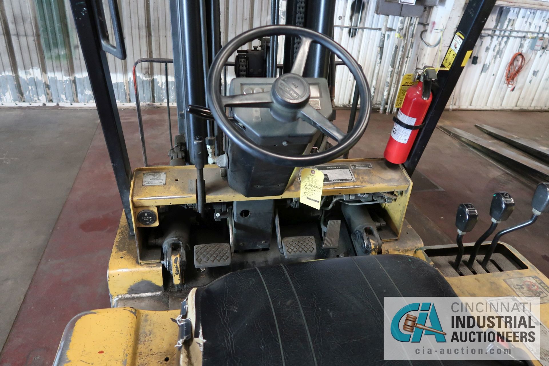 **5,000 Lb Daewoo Model FG25S-2 LP Gas Pneumatic Tire Lift Truck; S/N 12-08048**LOCATED OFFSITE** - Image 6 of 8
