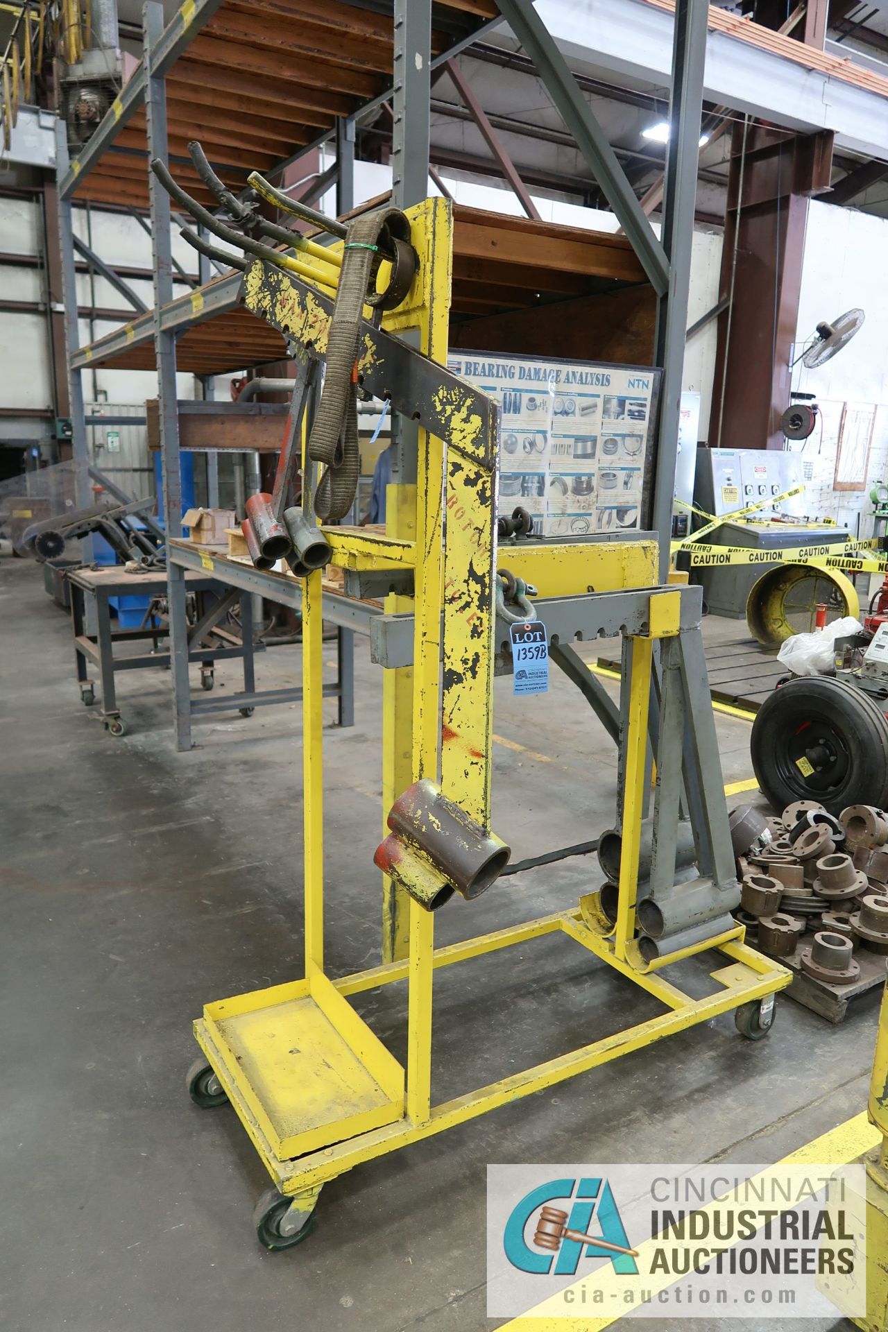 (LOT) CRANE TYPE MOTOR LIFTER WITH STAND