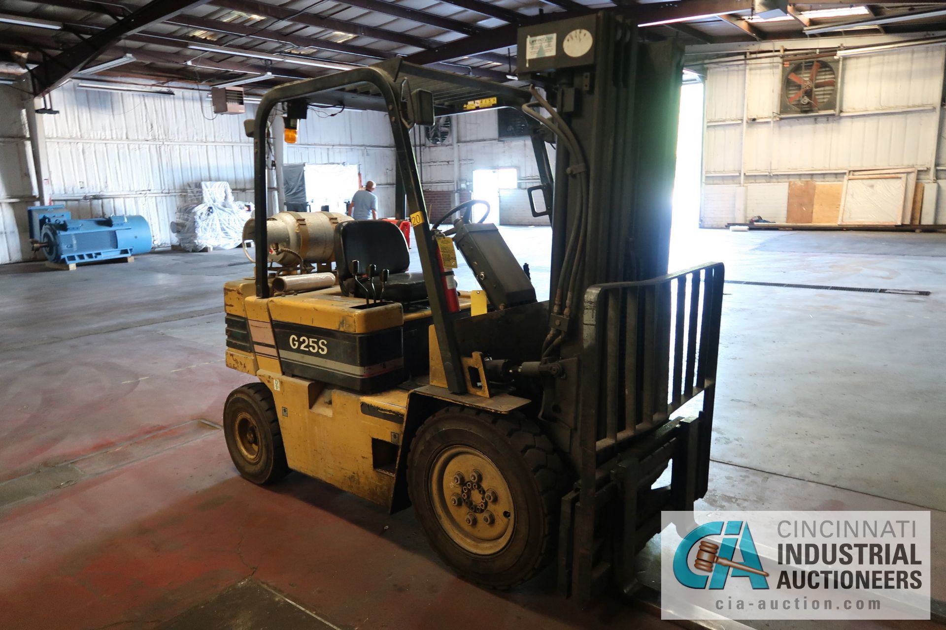 **5,000 Lb Daewoo Model FG25S-2 LP Gas Pneumatic Tire Lift Truck; S/N 12-08048**LOCATED OFFSITE** - Image 2 of 8