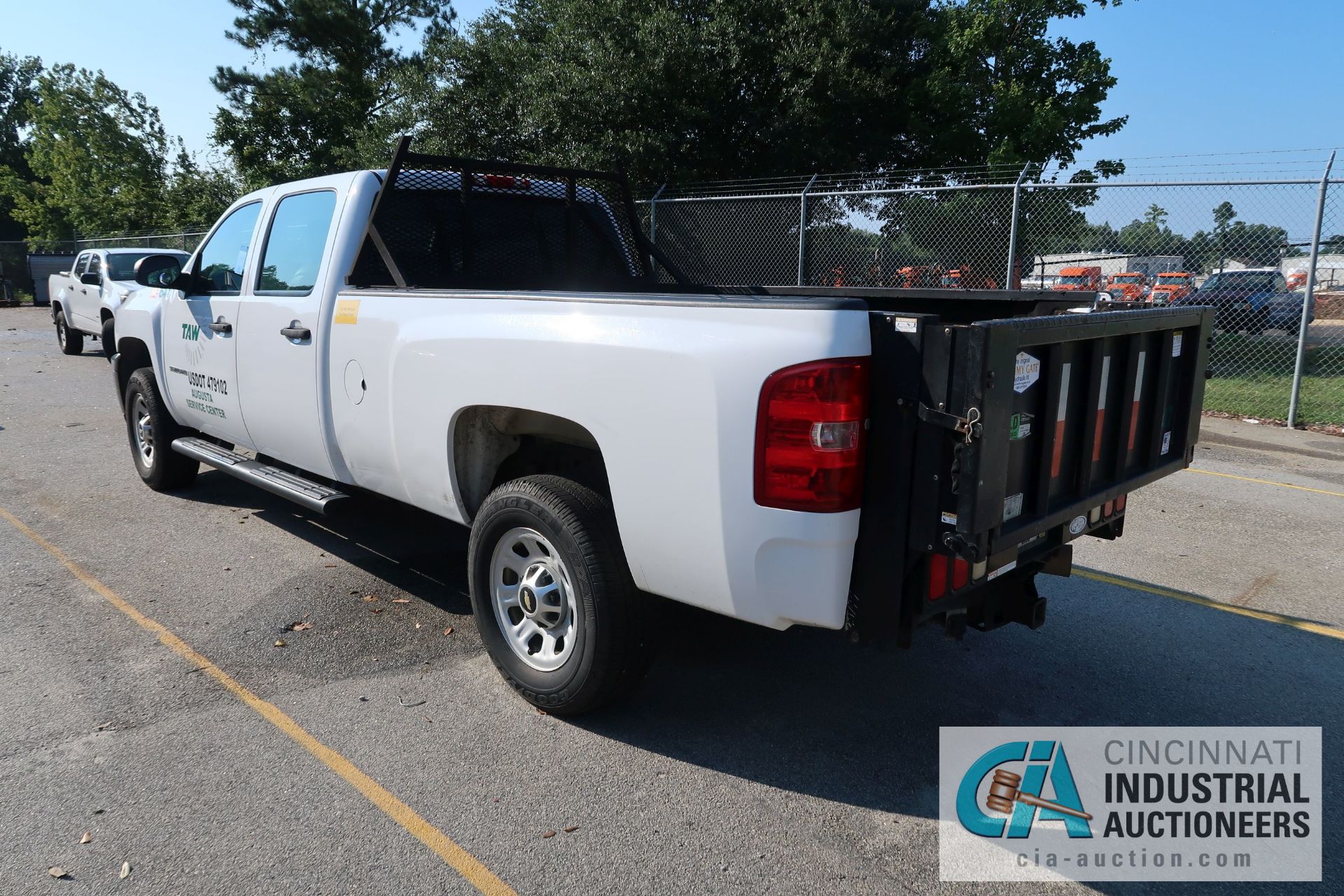 2012 CHEVROLET 3500HD QUAD CAB DIESEL ENGINE PICKUP TRUCK; VIN # 1GC4CZC82CF119703, 6.6 LITER V-8 - Image 4 of 8