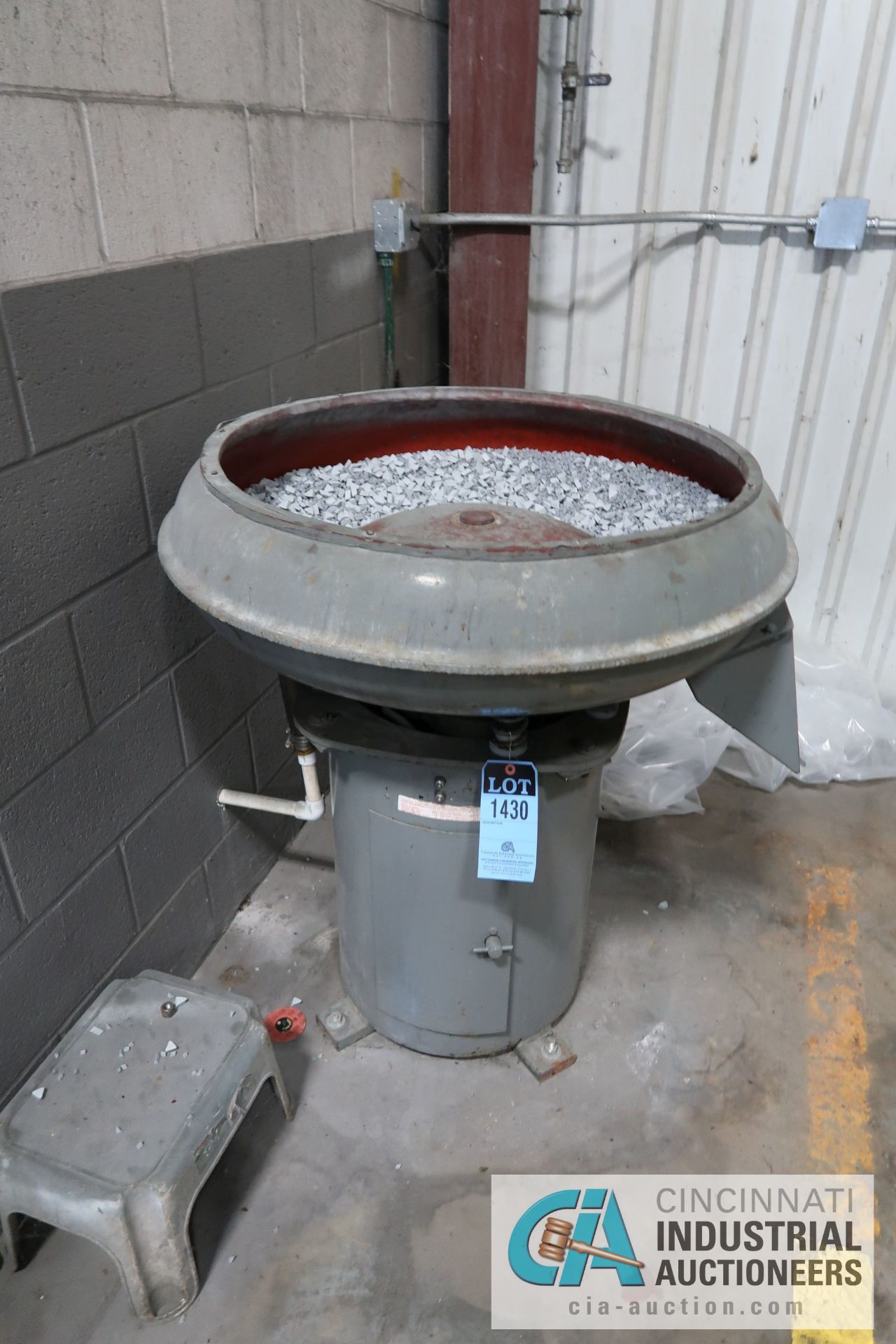 30" DIAMETER VIBRATORY FINISHING BOWL