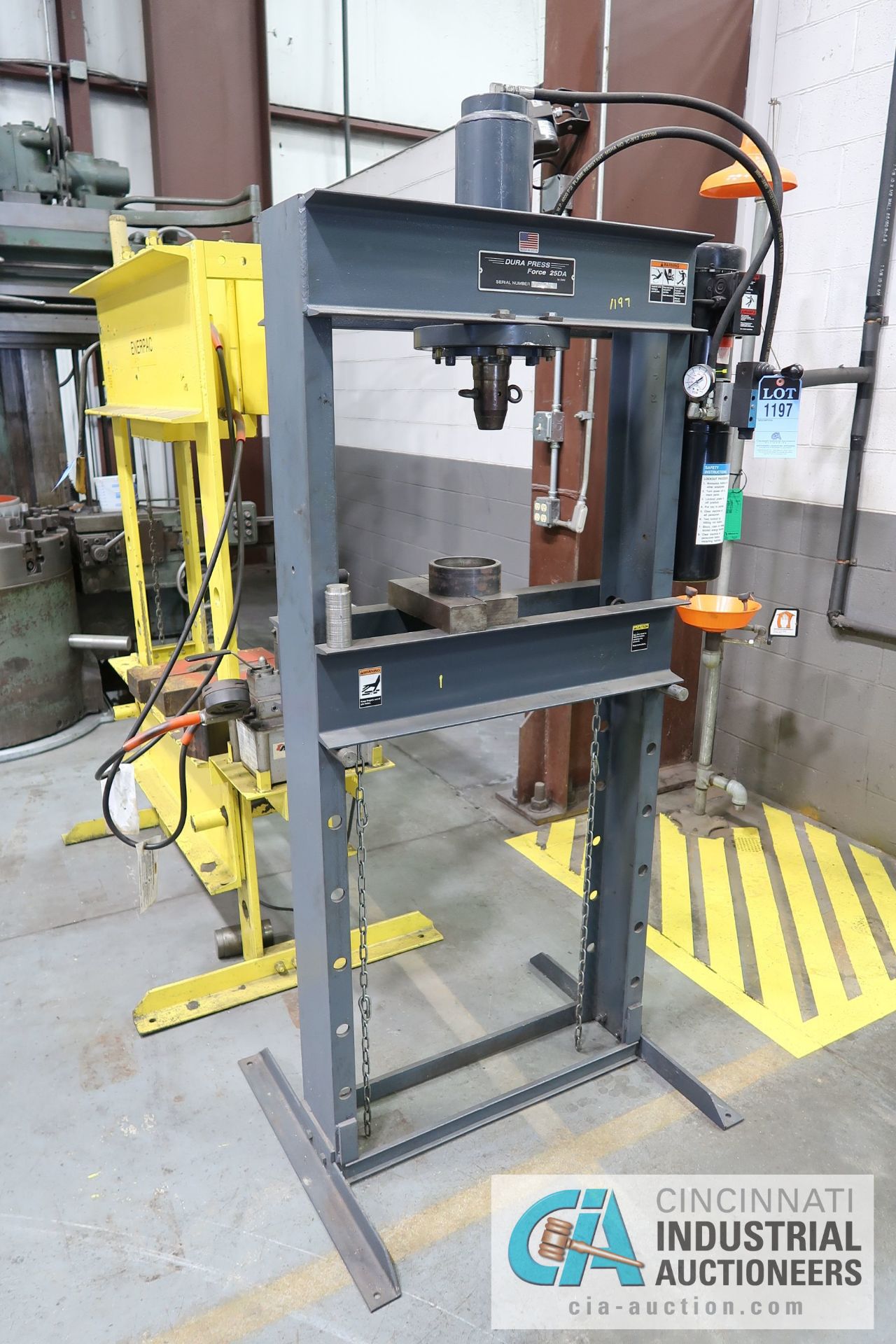 25 TON DURA PRESS MODEL FORCE 25DA HYDRAULIC FRAME PRESS; S/N 1099608