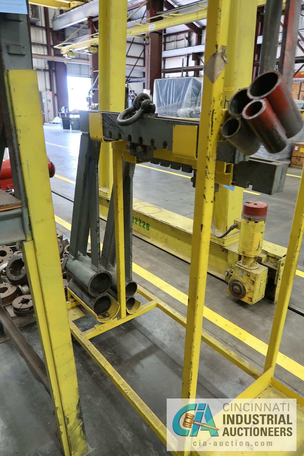 (LOT) CRANE TYPE MOTOR LIFTER WITH STAND - Image 4 of 4