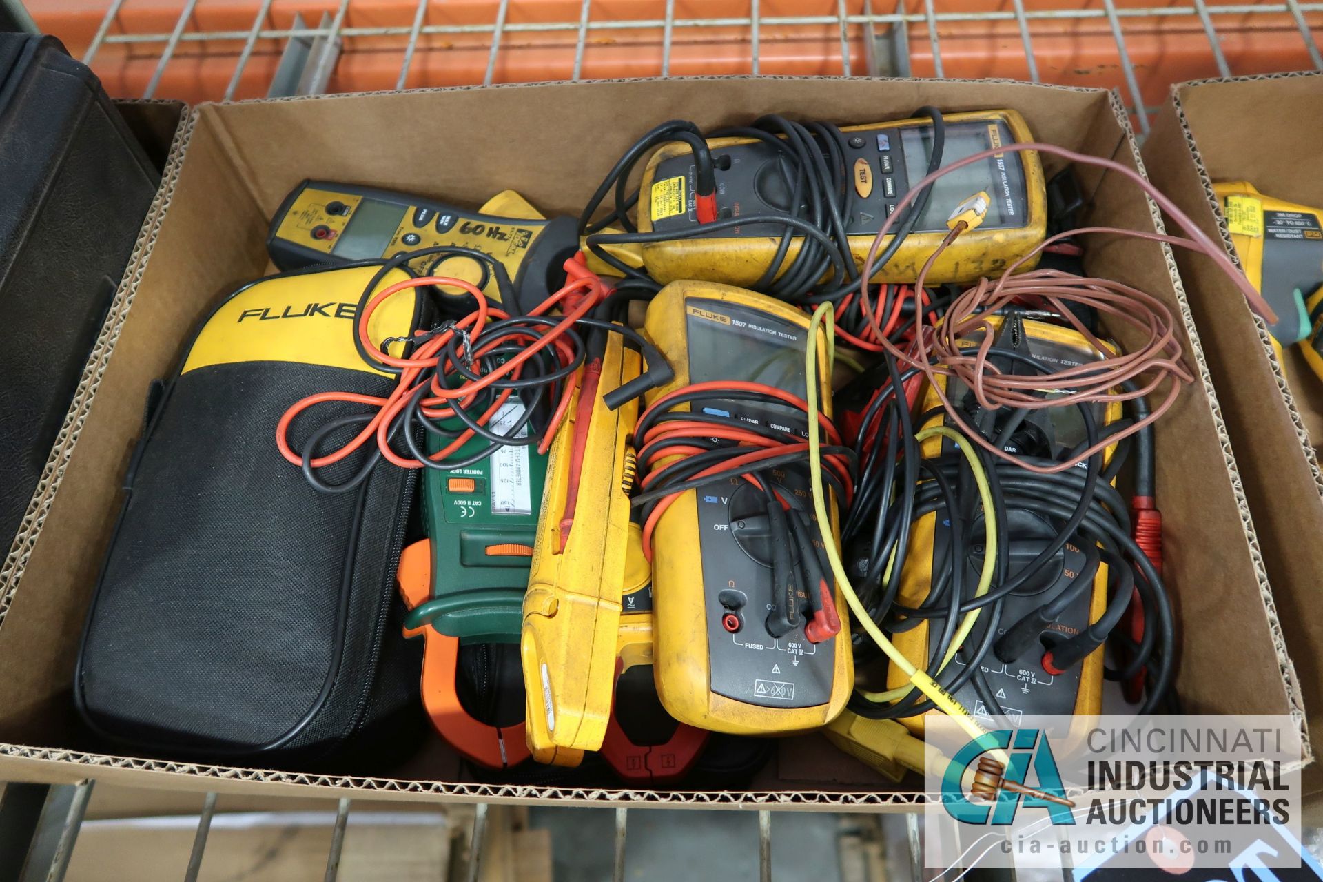 (LOT) FLUKE INSULATION & ELECTRIC METERS