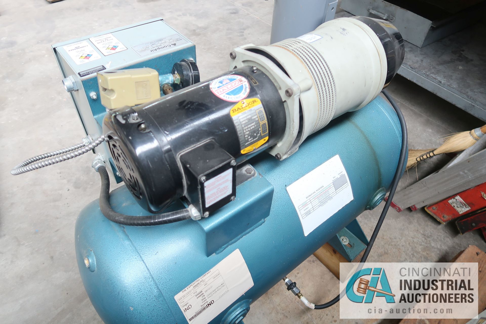 2 HP COMPAIR MODEL 10 PURS HORIZONTAL TANK AIR COMPRESSOR; S/N 010-000689, 3 PHASE, 230 VOLTS, HOURS - Image 2 of 6