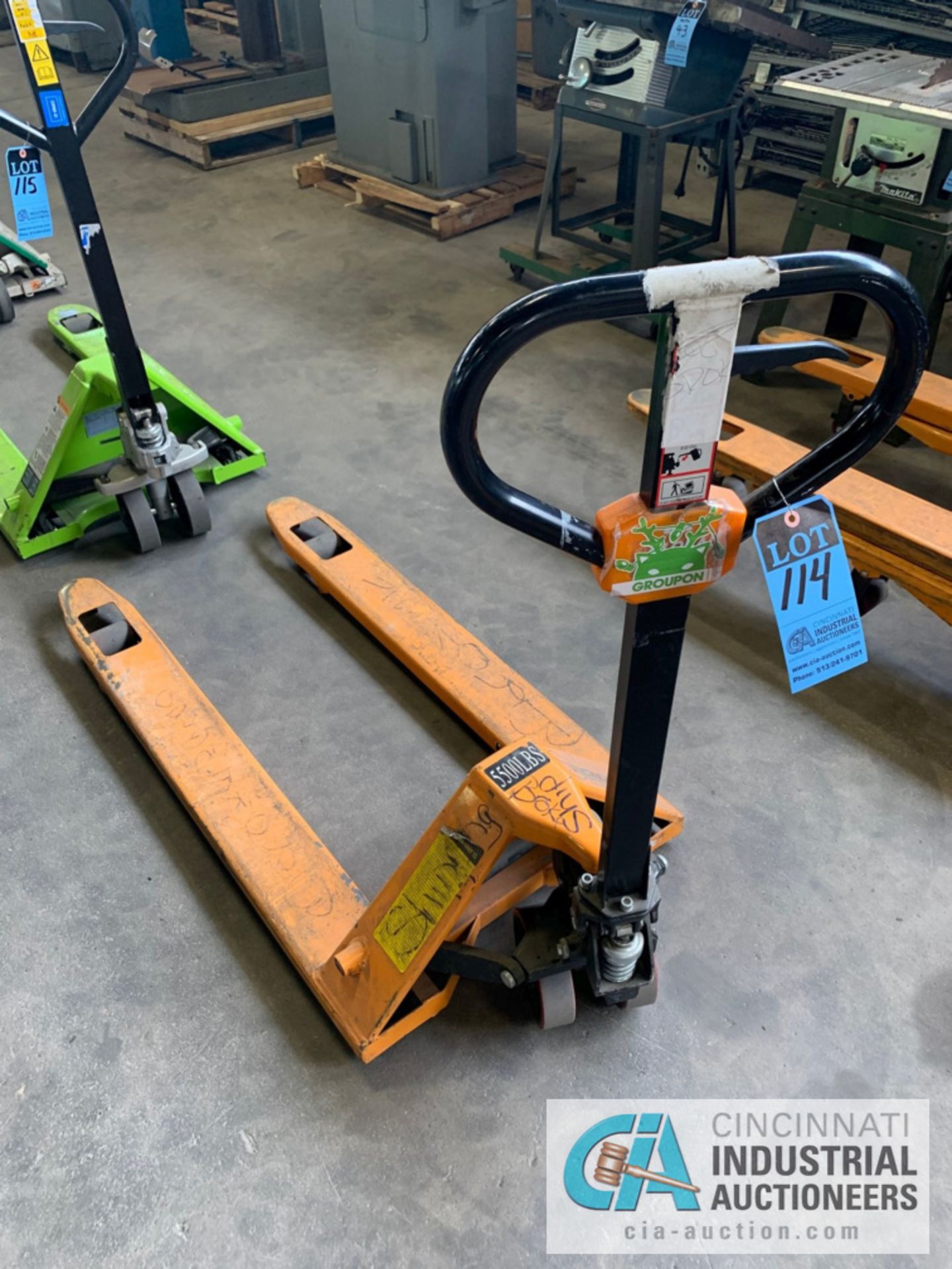 GLOBAL HYDRAULIC PALLET TRUCK **OUT OF SERVICE**