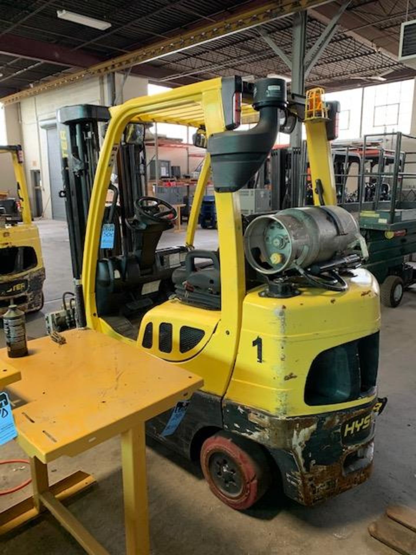 5,000 LB. HYSTER MODEL S50FT LP GAS CUSHION TIRE LIFT TRUCK; S/N F187V25800M - Image 4 of 12