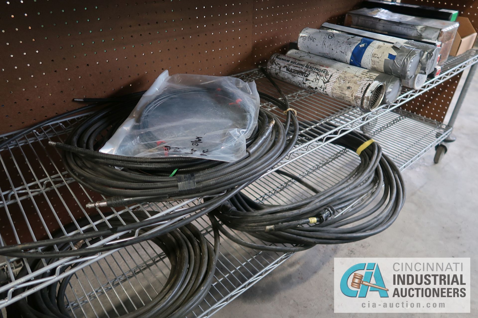 (LOT) MISCELLANEOUS WELDING WIRE FEED CONTROLS, MIG GUNS WITH HOSE AND OTHER WIRE FEED AND WELDING - Image 3 of 4