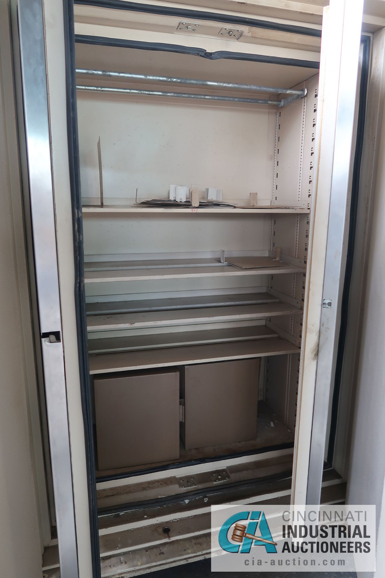 35" X 58" X 80" HIGH DAEBOD TWO DOOR COMBINATION SAFE **LOCKED OPEN - NO COMBINATION** - Image 3 of 3