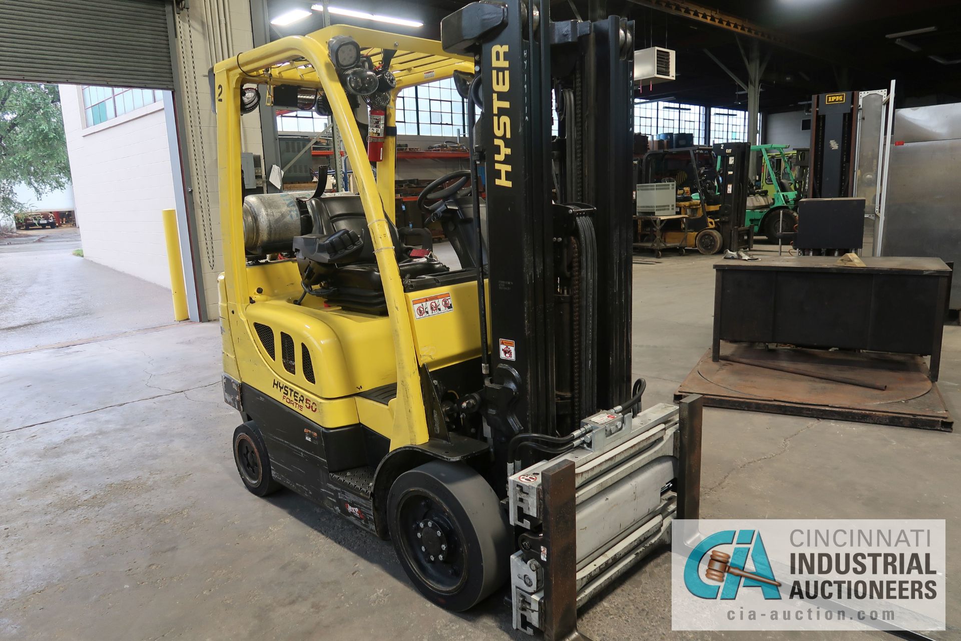 5,000 LB. HYSTER MODEL S50FT LP GAS CUSHION TIRE THREE-STAGE MAST LIFT TRUCK; S/N G187V01911M, - Image 2 of 9