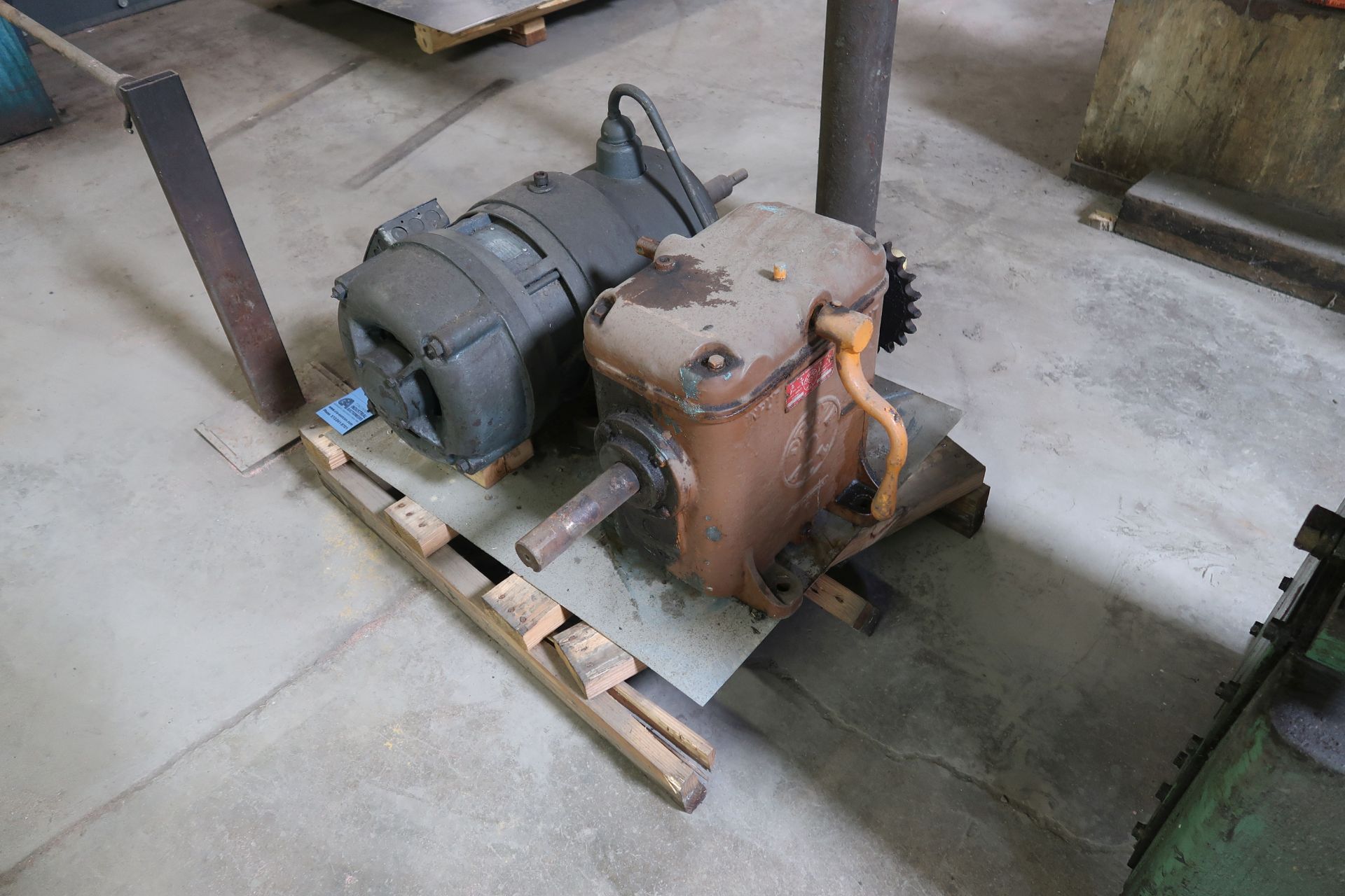 5 HP LIMA ELECTRIC MOTOR WITH DRIVE-ALL MODEL 1000 GEARED DRIVE MOTOR - Image 2 of 2