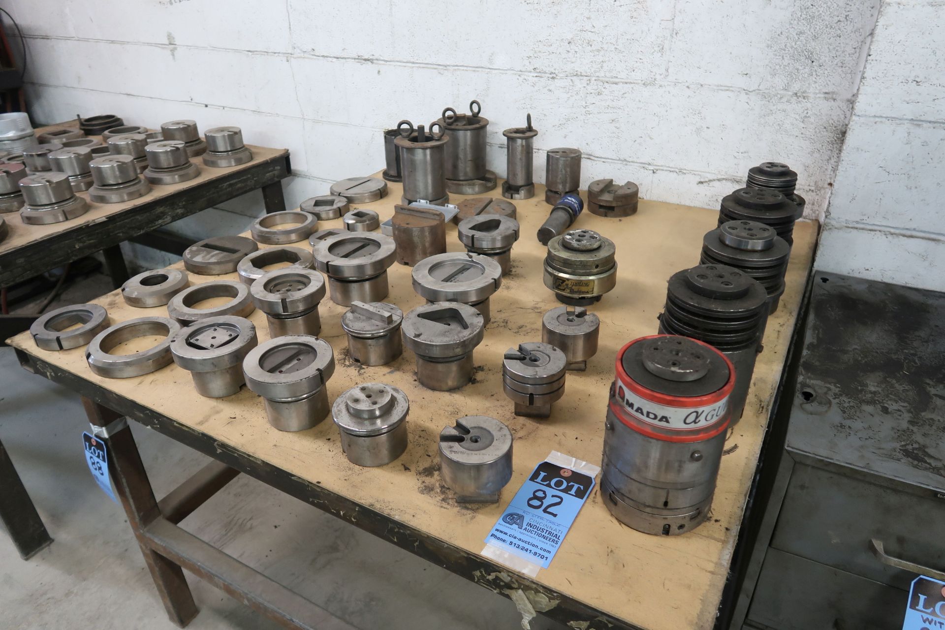 (LOT) ASSORTMENT MISCELLANEOUS TURRET PUNCH TOOLING **NO STEEL TABLE**