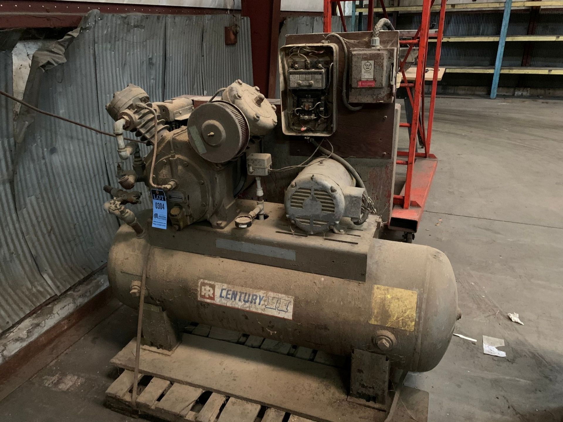 10 HP INGERSOLL RAND MODEL 30T HORIZONTAL TANK AIR COMPRESSOR