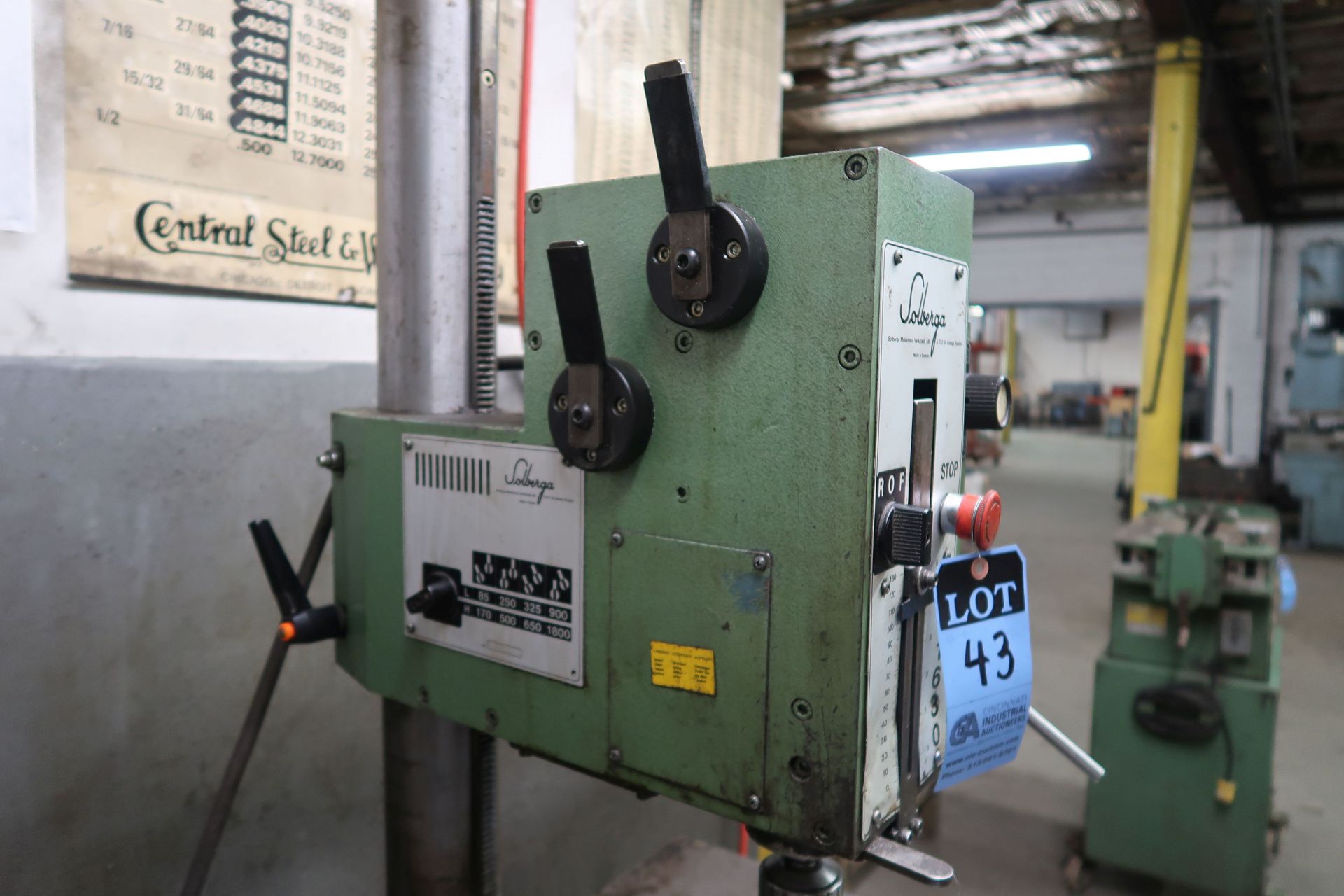 24" SOLBERGA WILLIS TYPE 1630 BENCH MOUNTED GEARED HEAD DRILL WITH BENCH - Image 3 of 3