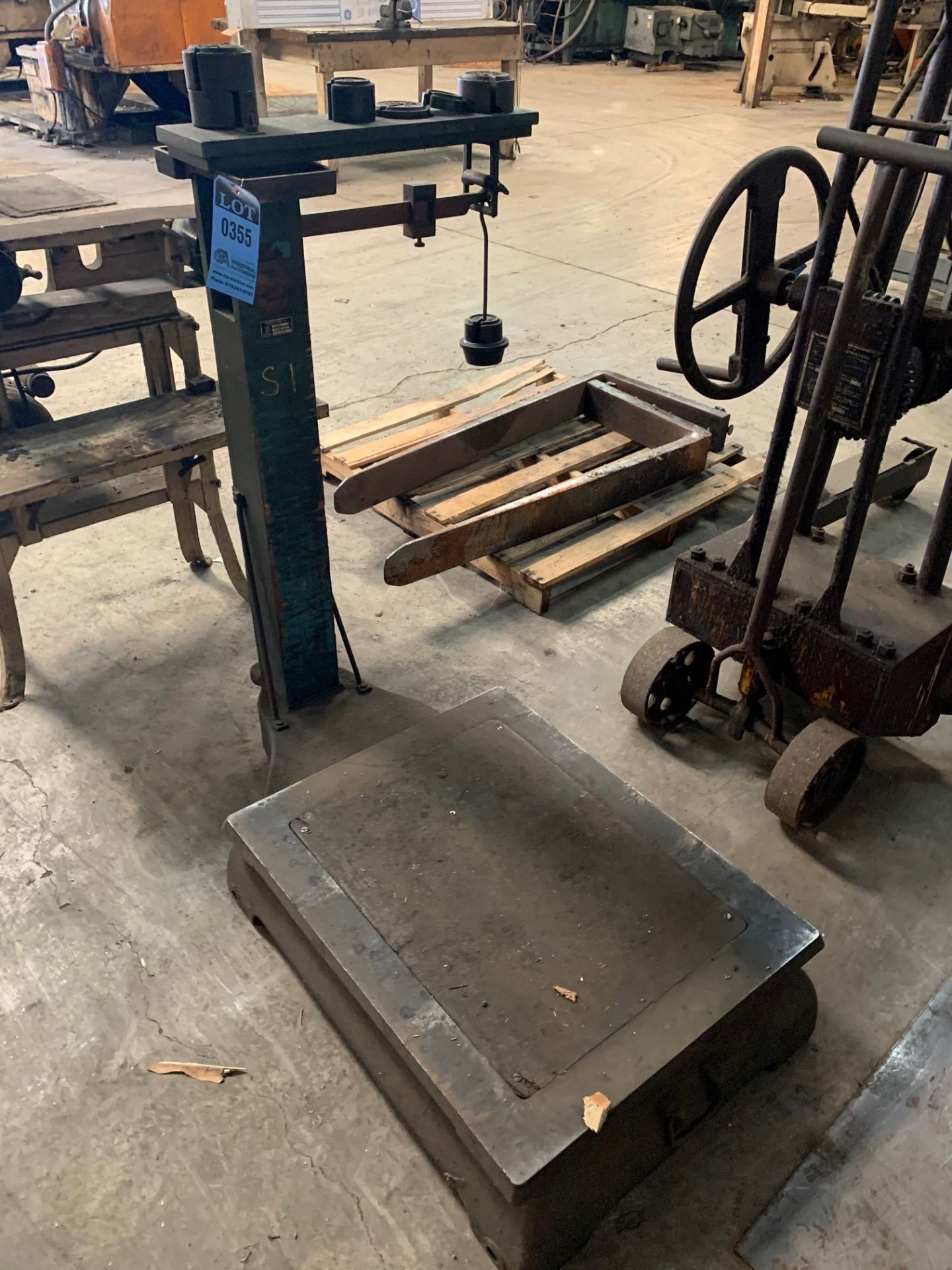 2,000 LB. FAIRBANKS PLATFORM SCALE