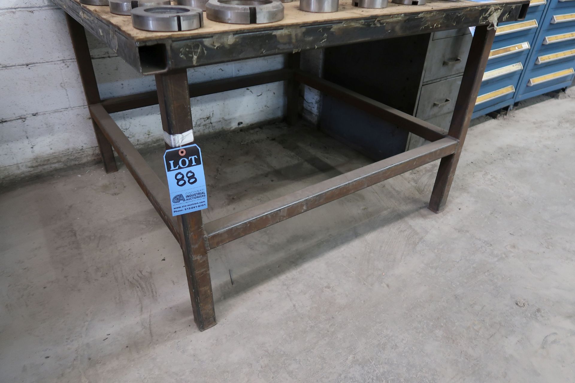 48" X 48" X 32" HIGH X 1/4" THICK STEEL TOP PLATE HEAVY DUTY STEEL FRAME TABLE **DELAY REMOVAL -