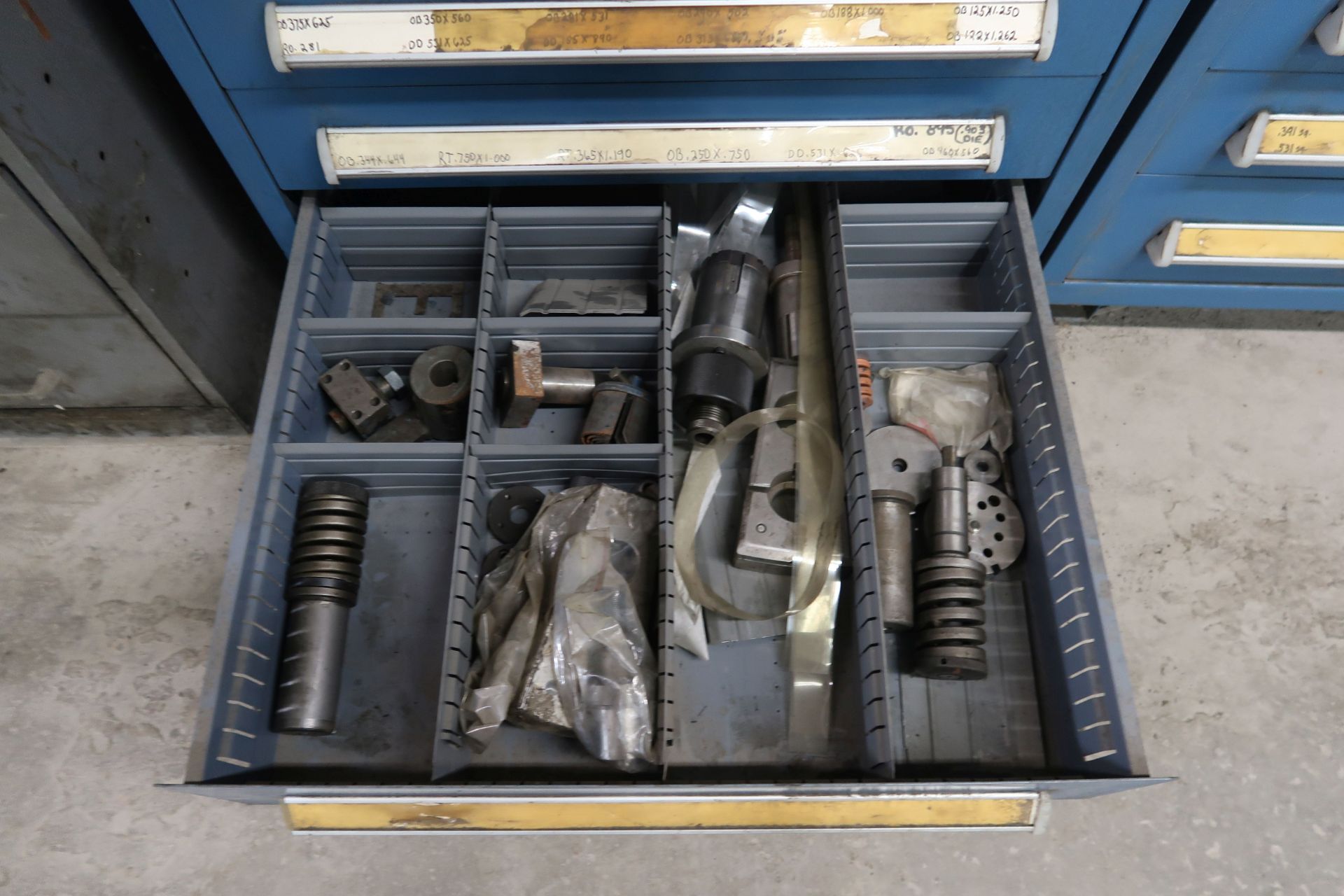 (LOT) TURRET PUNCH TOOLING WITH VIDMAR 12-DRAWER TOOL CABINET - Image 13 of 13