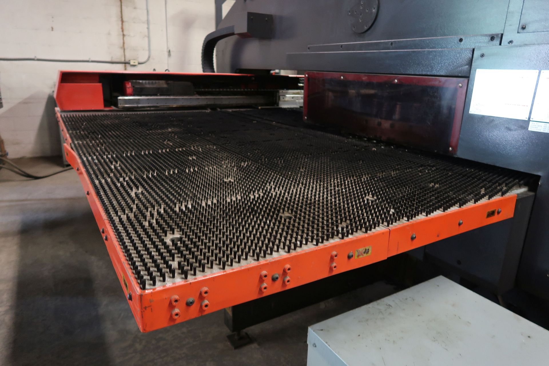 30 TON AMADA MODEL VIPROS 358 KING CNC TURRET PUNCH; S/N 35820168 (NEW 1996), 58-STATION TURRET, - Image 5 of 33