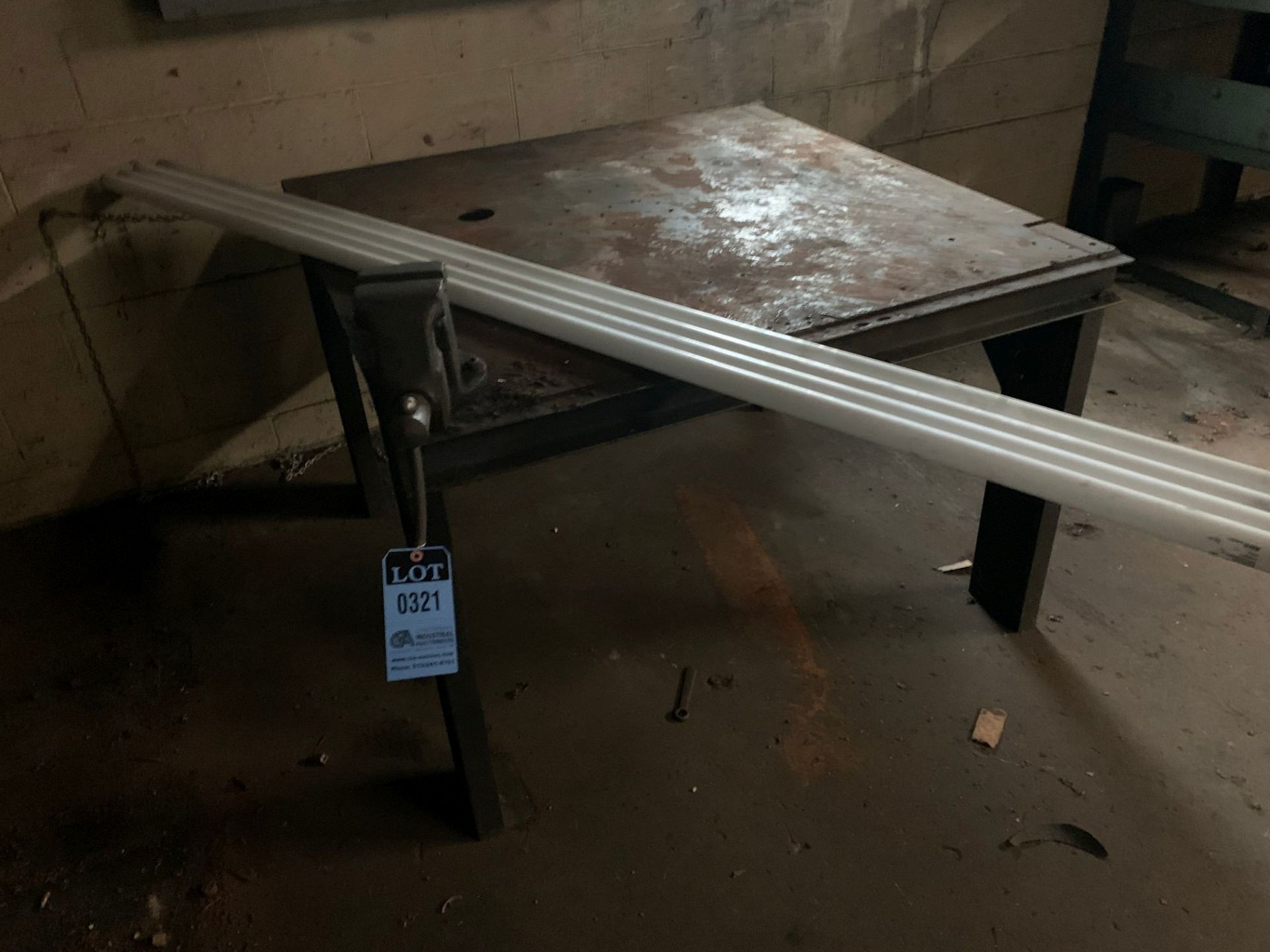 4' X 4' STEEL TABLE WITH VISE