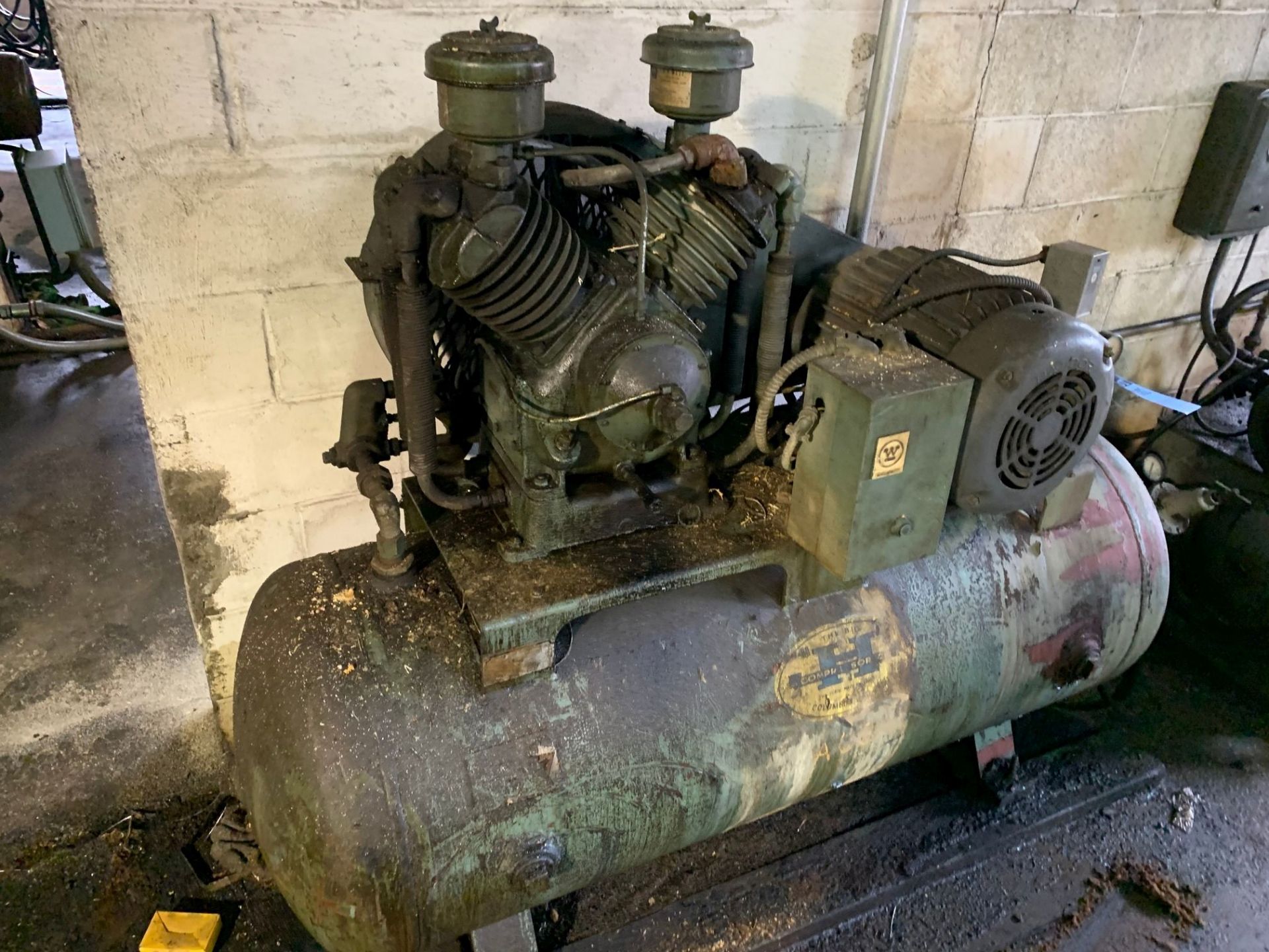 10 HP BIG H MODEL CH-1000 HORIZONTAL TANK AIR COMPRESSOR - Image 3 of 4