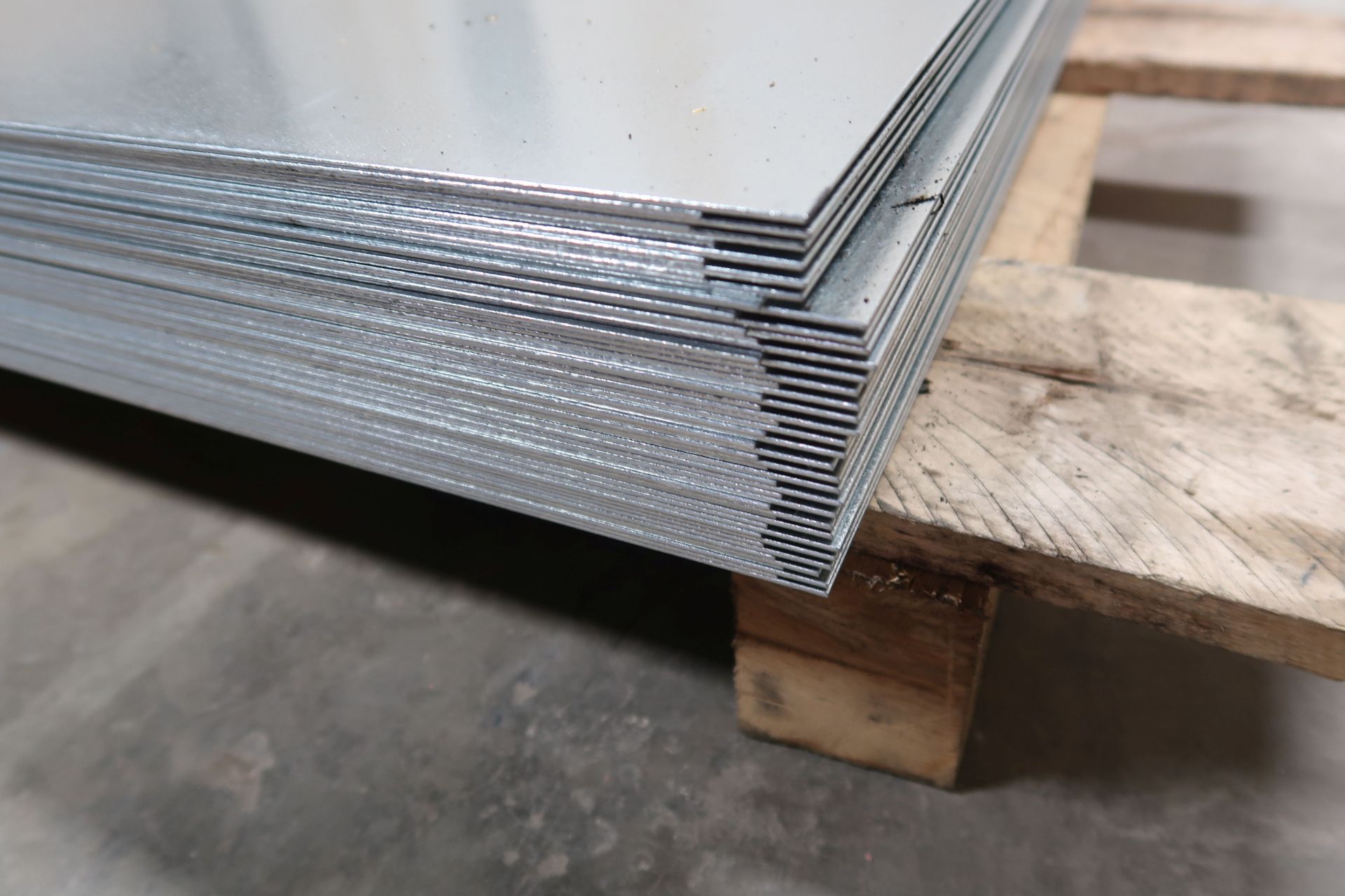 (LOT) (120) PIECES 16 GA. X 23-1/2" X 36" GALVANIZED SHEETS - Image 4 of 5