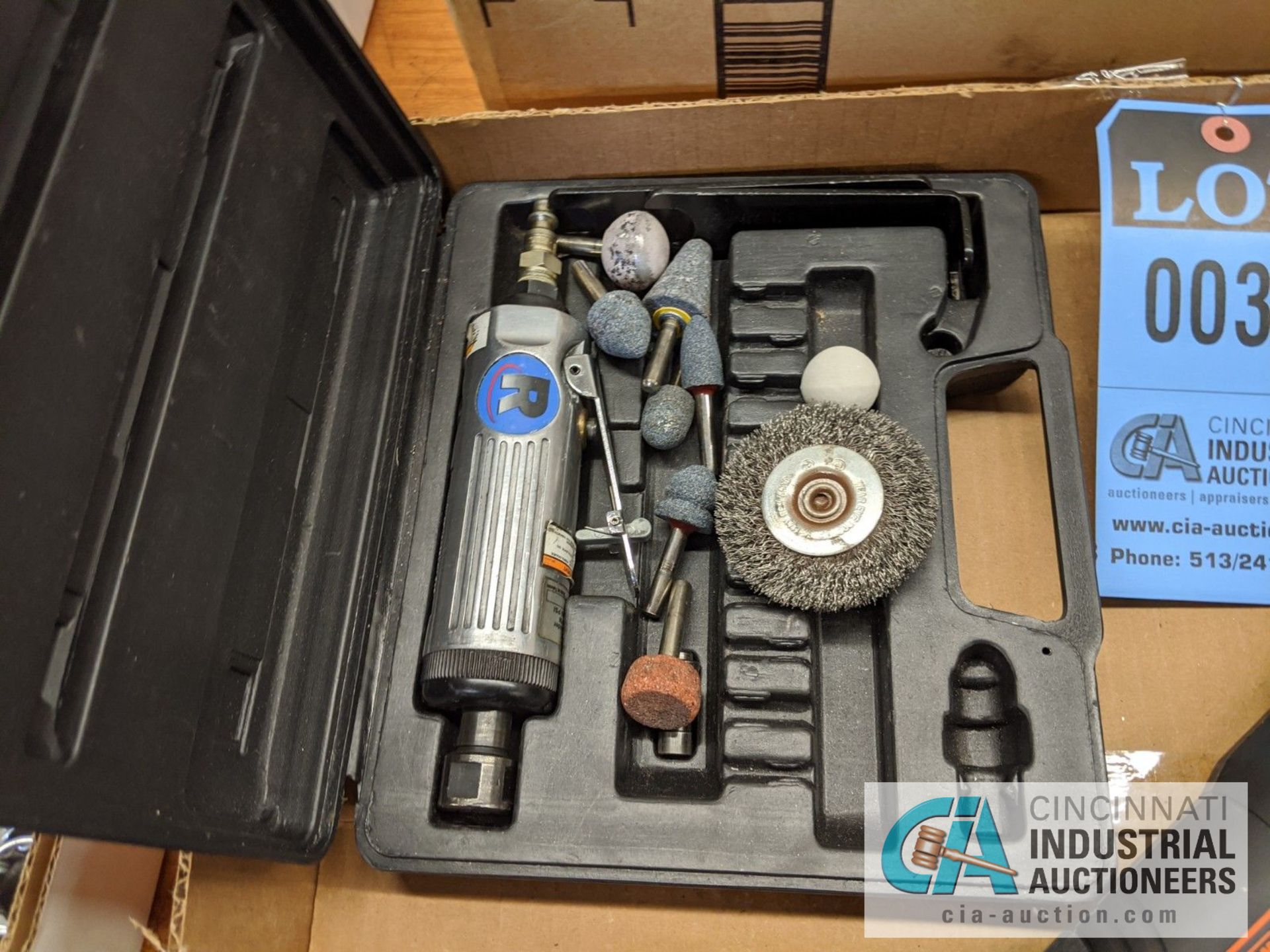 (LOT) CHICAGO ELECTRIC ANGLE GRINDER, WEN 1/2" HAND HELD BELT SANDER, 1/4" PNEUMATIC DIE GRINDER - Image 2 of 2