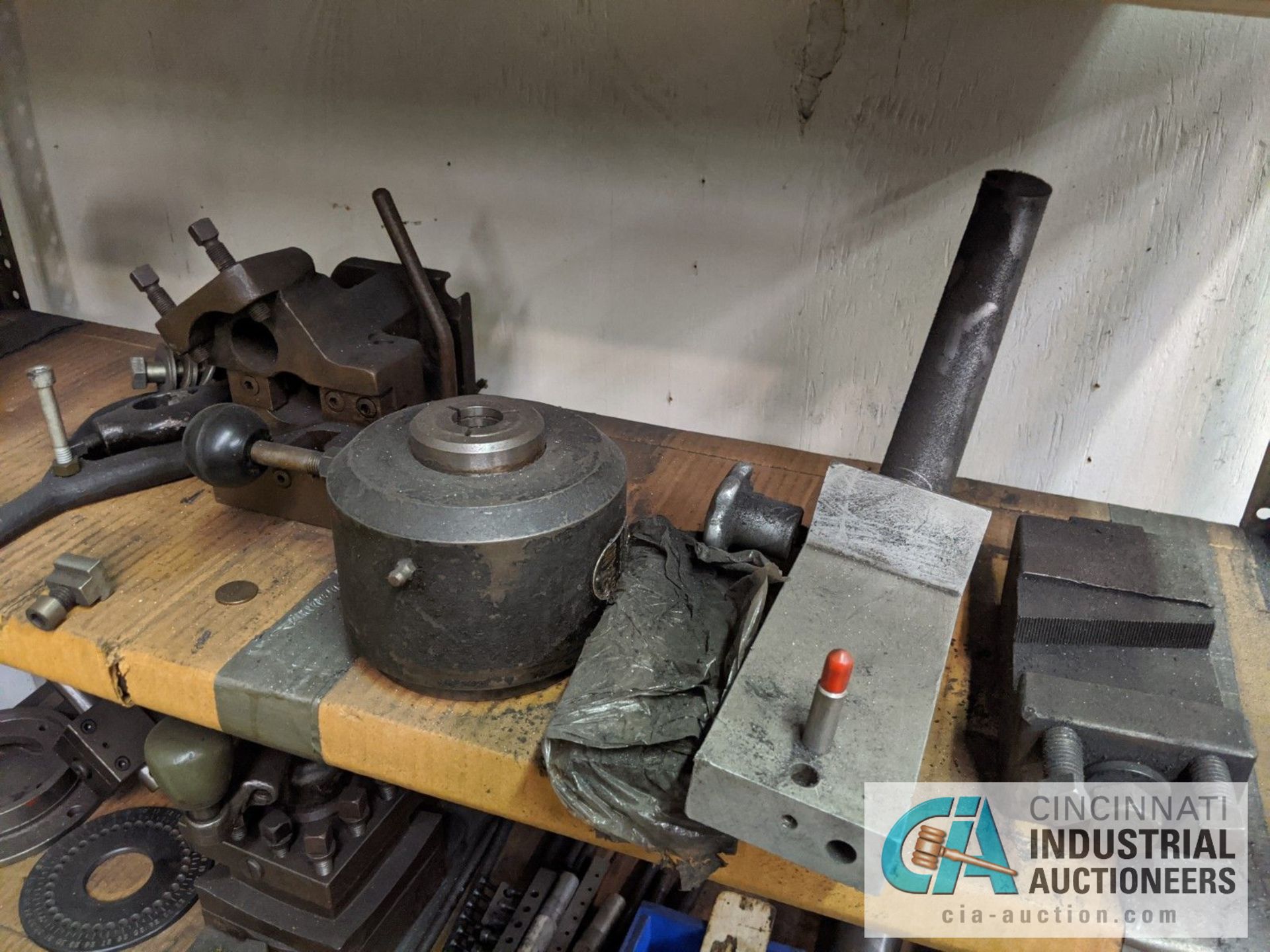 (LOT) SHELF UNIT WITH GRINDING FIXTURES AND ACCESSORIES AND GRINDING WHEELS ON WALL - Image 2 of 5