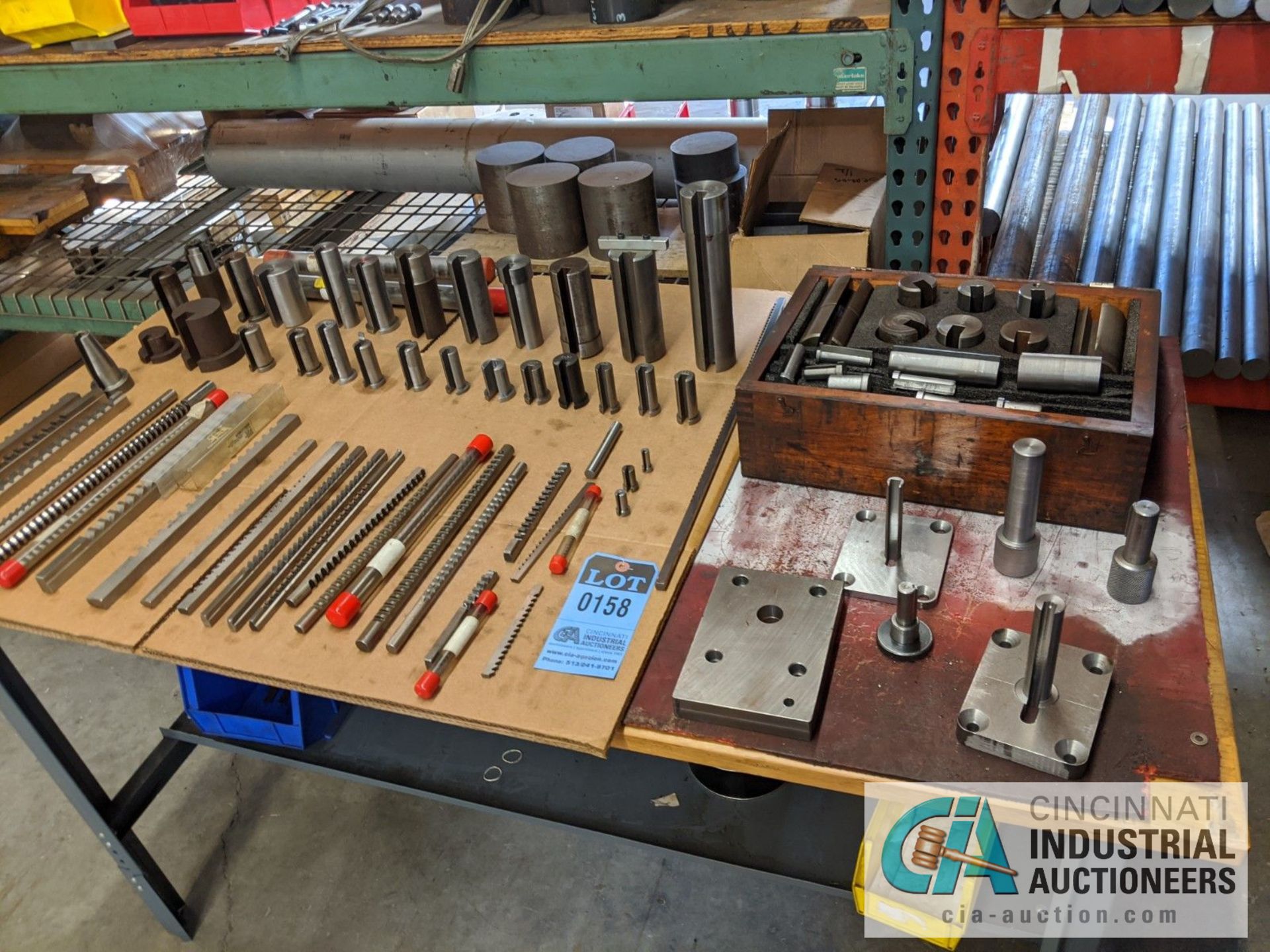 (LOT) ASSORTED BROACH TOOLING