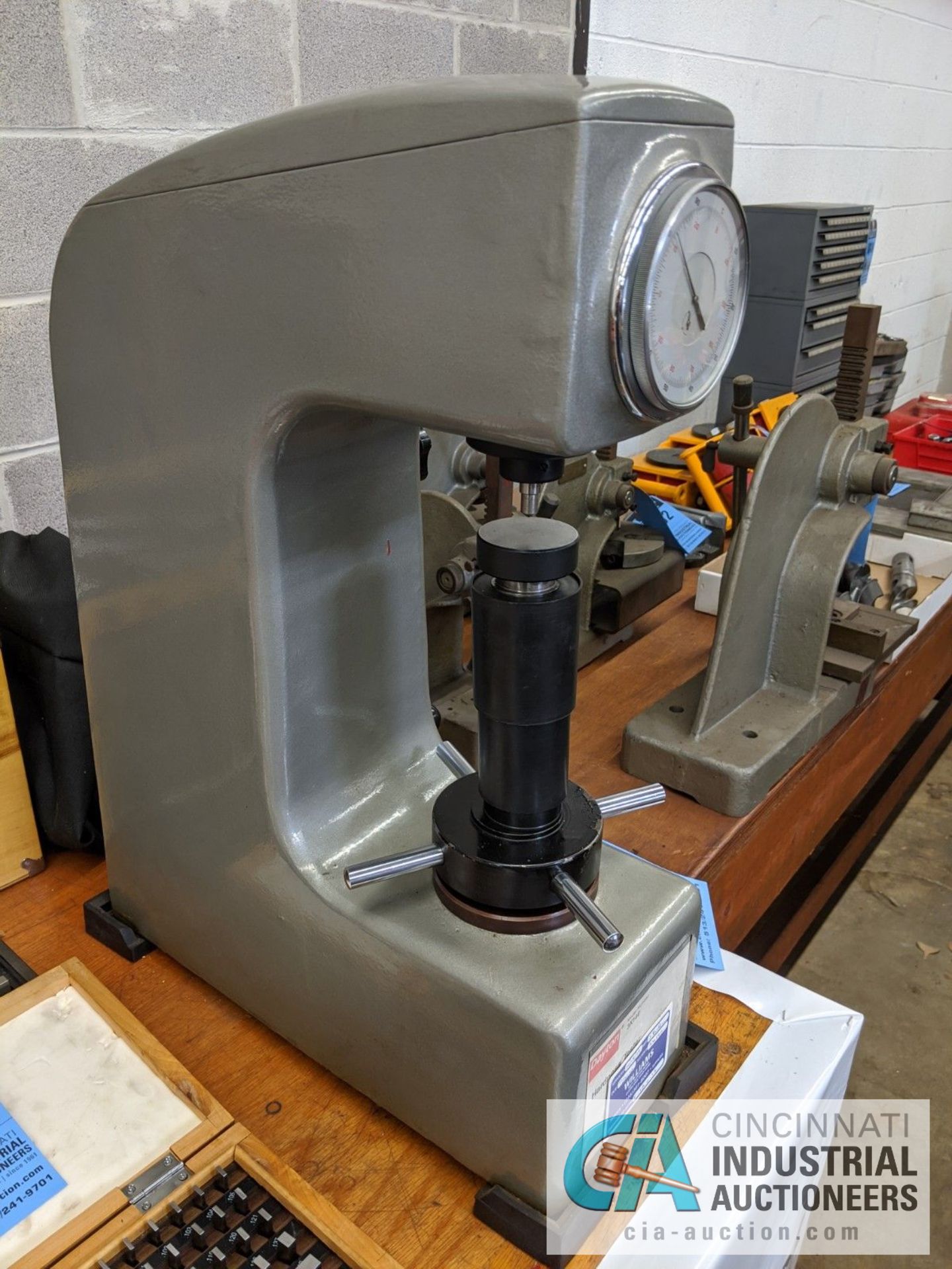 DAYTON MODEL 3X140 HARDNESS TESTER - Image 2 of 7