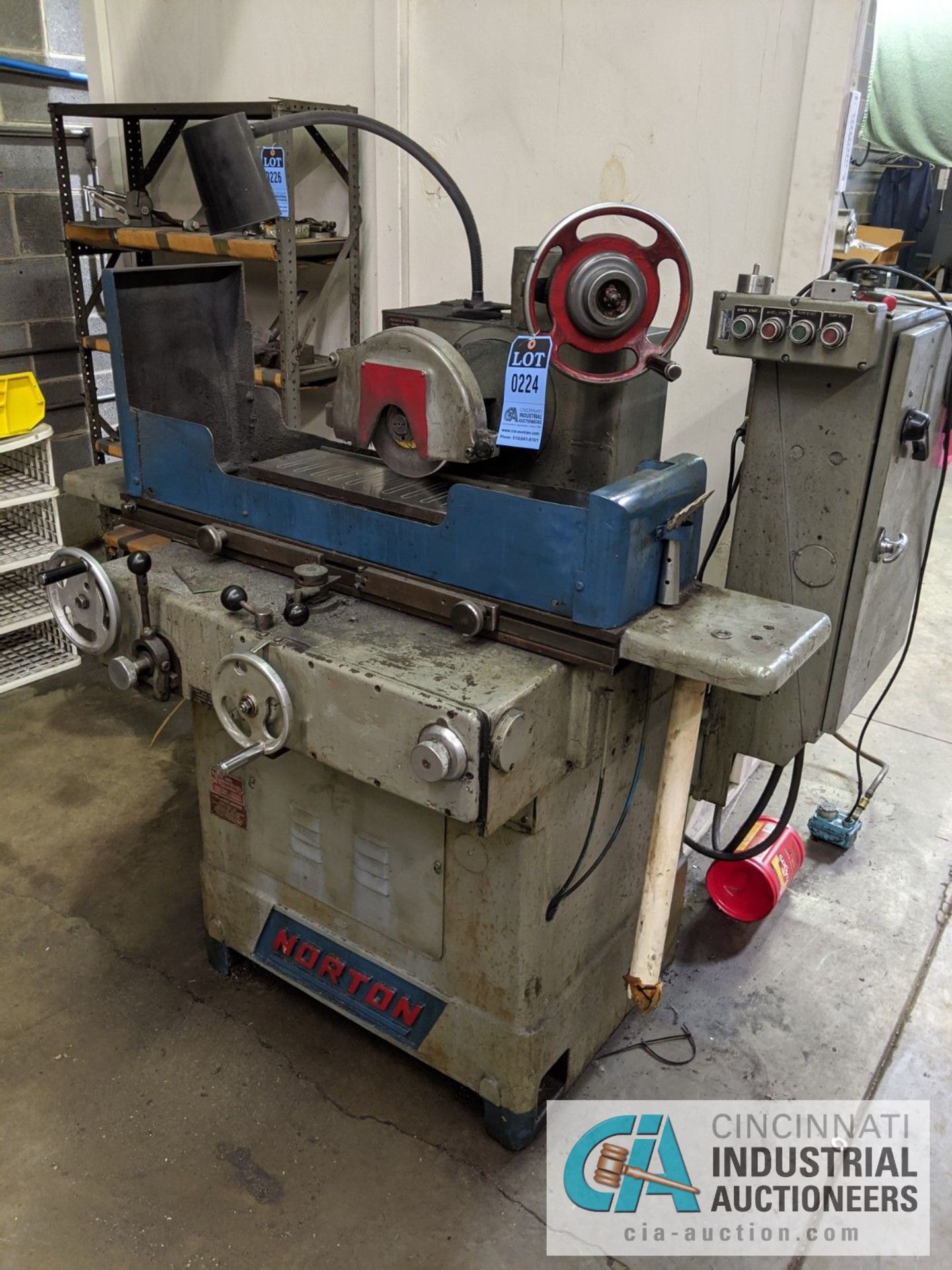 6" X 18" NORTON HYDRAULIC SURFACE GRINDER