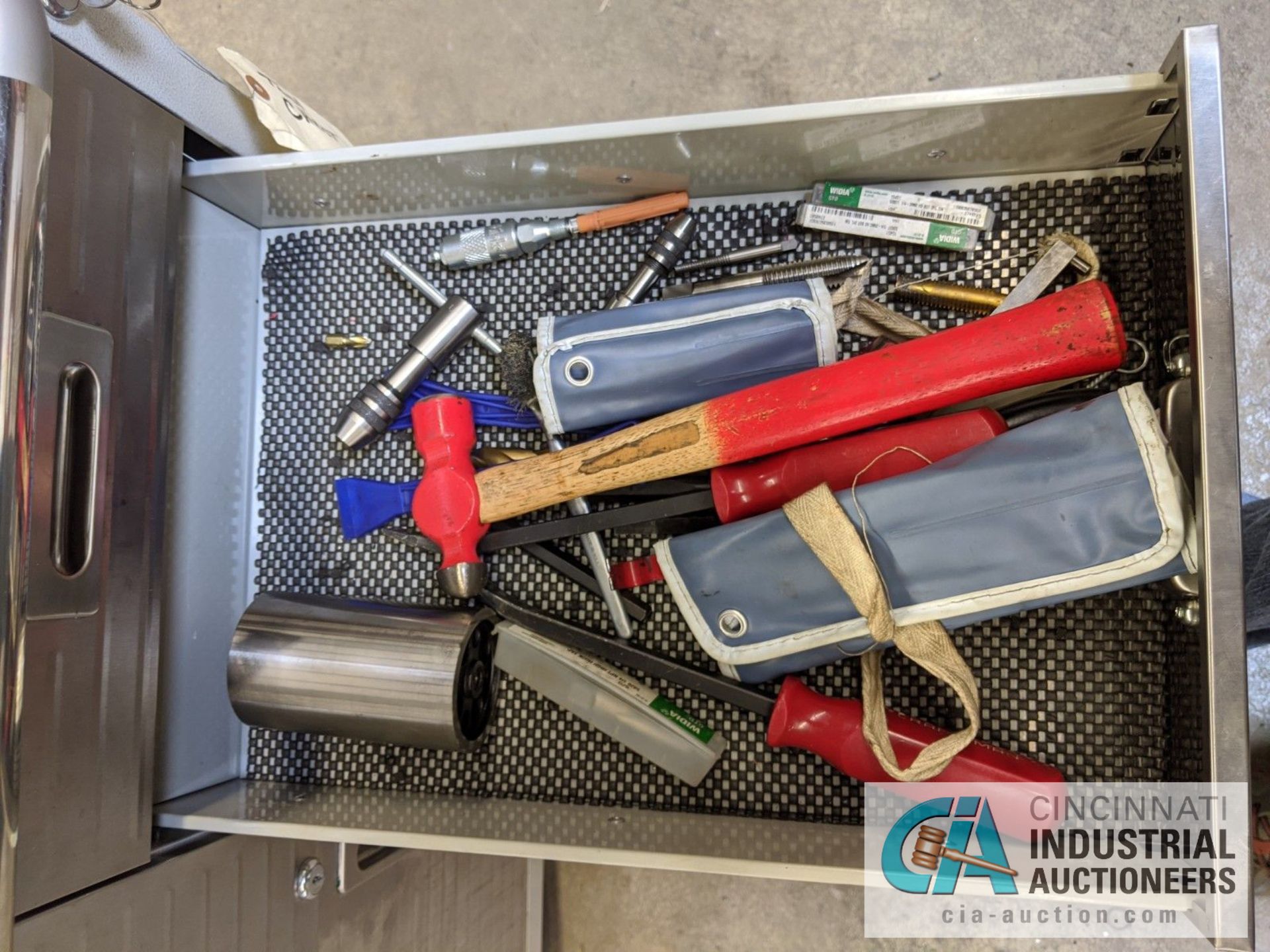 5-DRAWER PORTABLE BOX WITH CONTENTS - ASSORTED HAND TOOLS, MAPLE TOP - Image 4 of 7