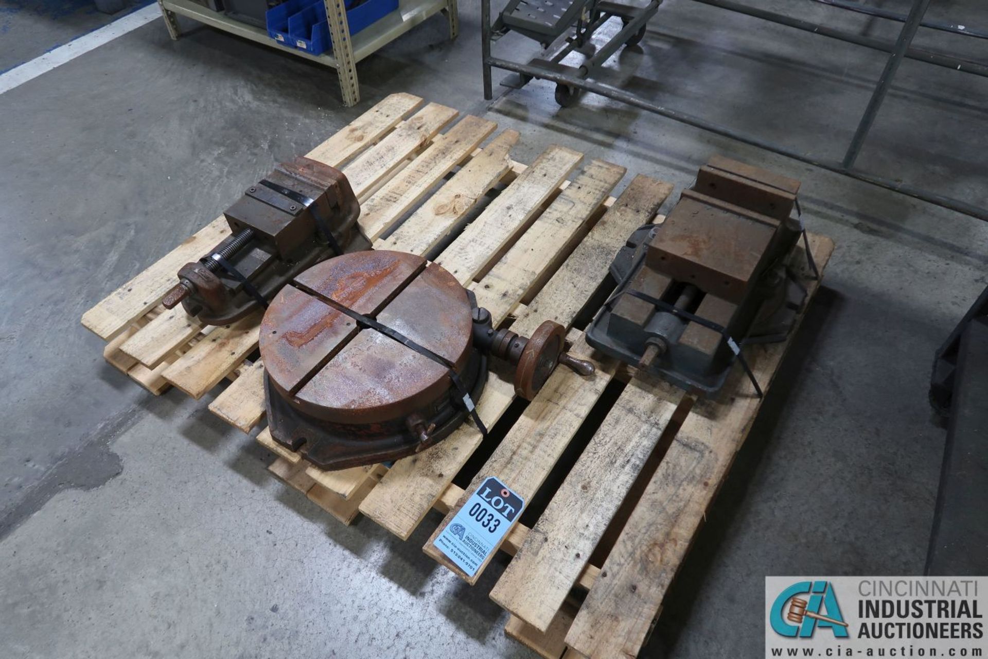 (LOT) 15" TROYKE MODEL BH-15 ROTARY TABLE WTIH 8" AND 6" SWIVEL BASE VISES