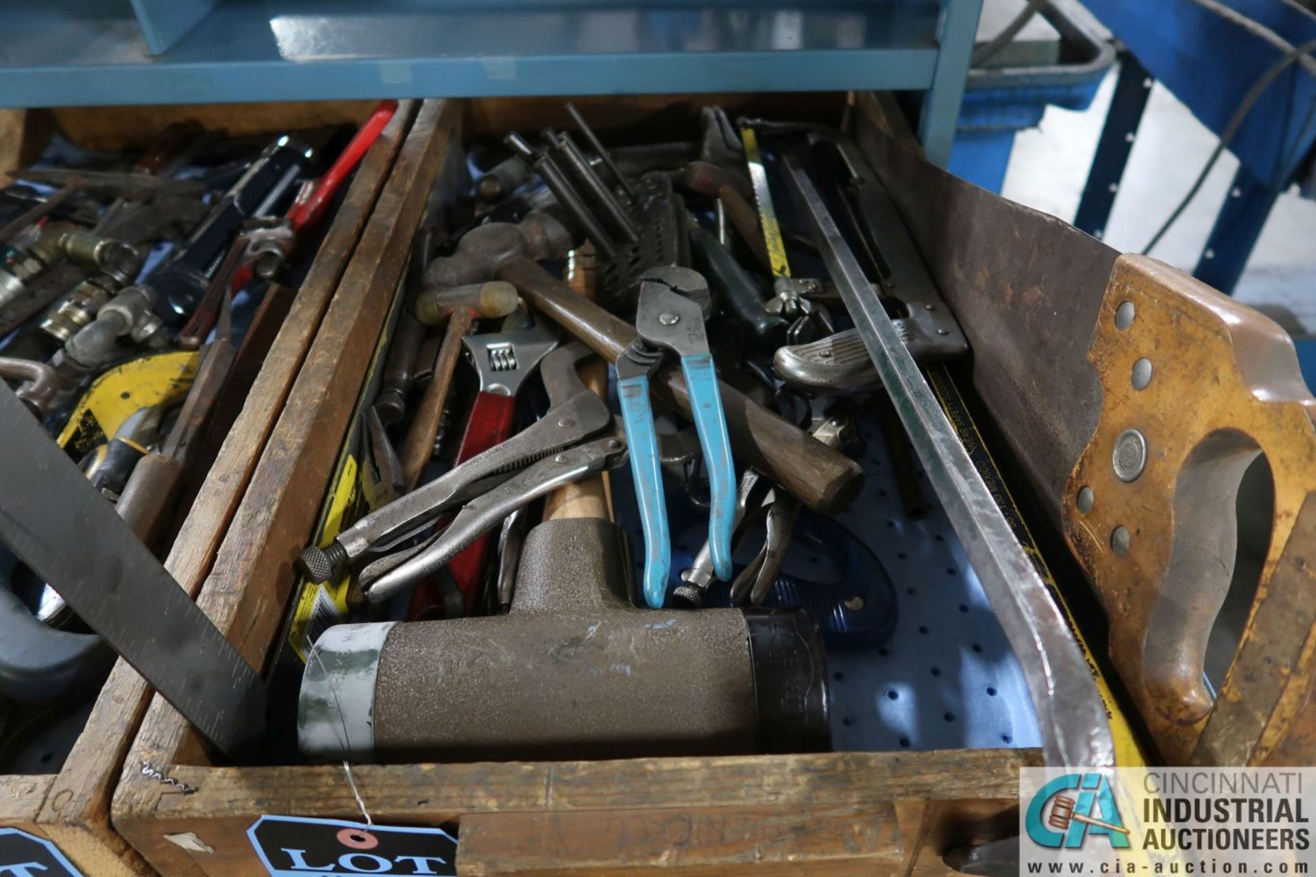 (LOT) (2) WOOD TRAYS MISCELLANEOUS HAND TOOLS - Image 2 of 2