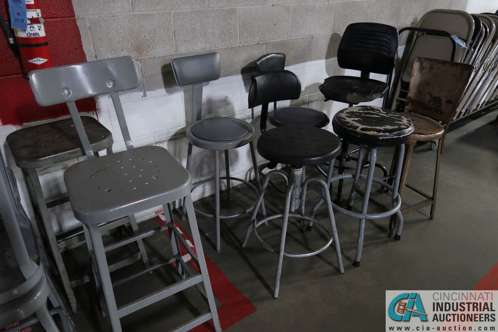 MISCELLANEOUS SHOP CHAIRS - Image 3 of 4