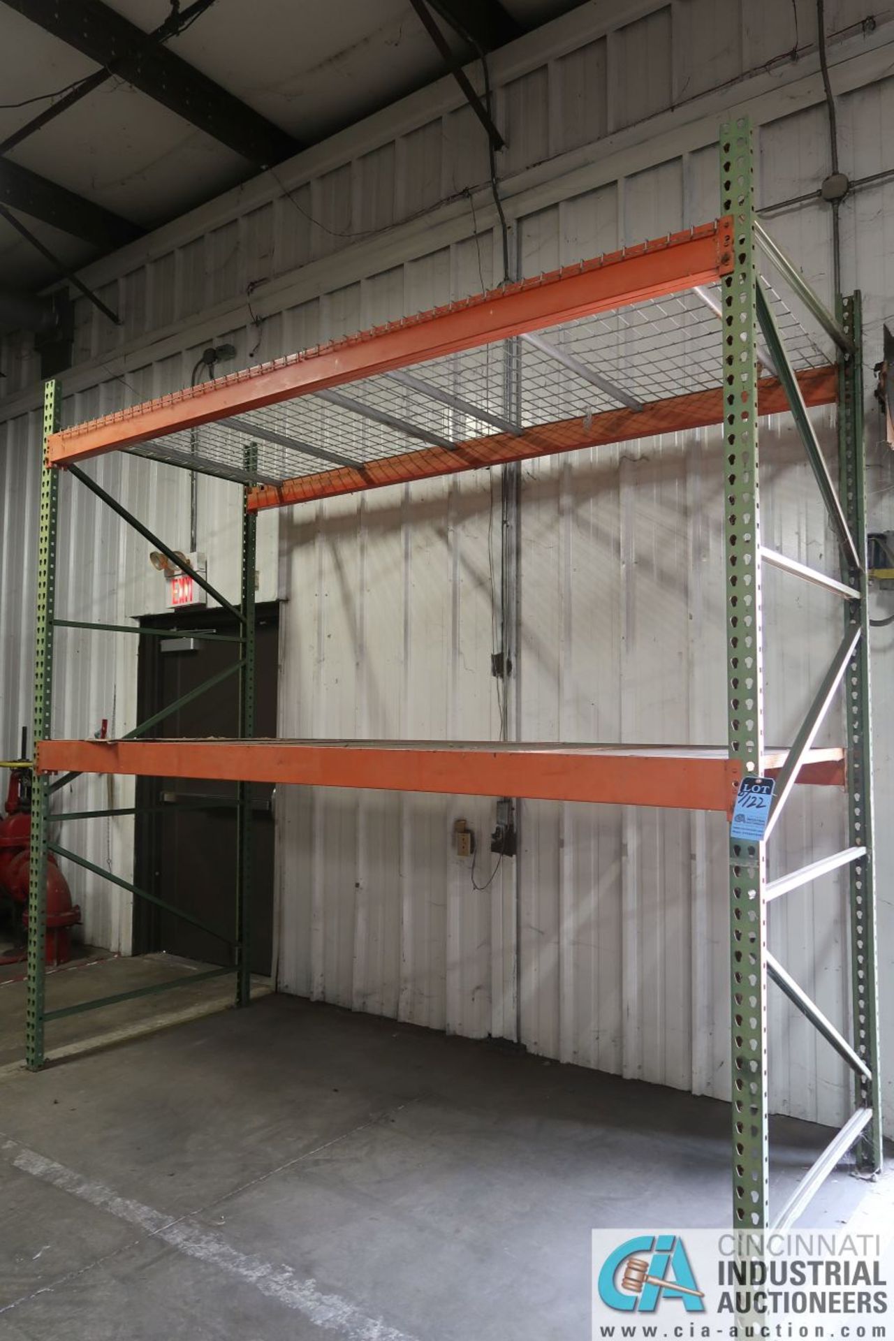 Free-Standing Sections Orange and Green Pallet Rack Along Dock Wall (8) Uprights, (14) Beams, (12) - Image 4 of 17