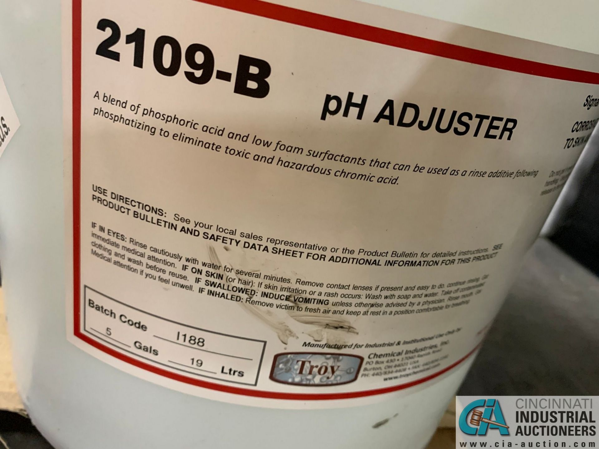 (4) FIVE GALLON BUCKETS WITH PH ADJUSTER AND (1) FIVE GALLON BUCKET IRON CLEANER PHOSPHATIZER - Image 2 of 3