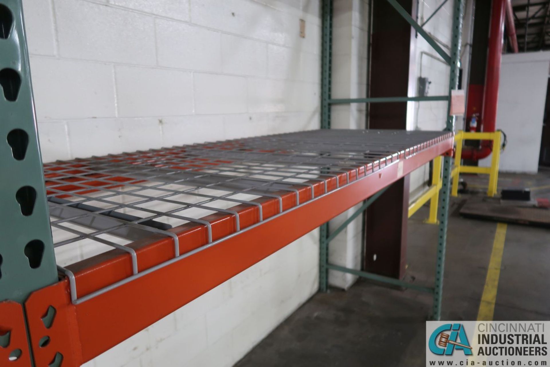 Sections 36" x 8' x 10' High Pallet Rack; (6) 3' x 10' Uprights, (10) 4" x 8' Beams, (16) Wire - Image 10 of 13